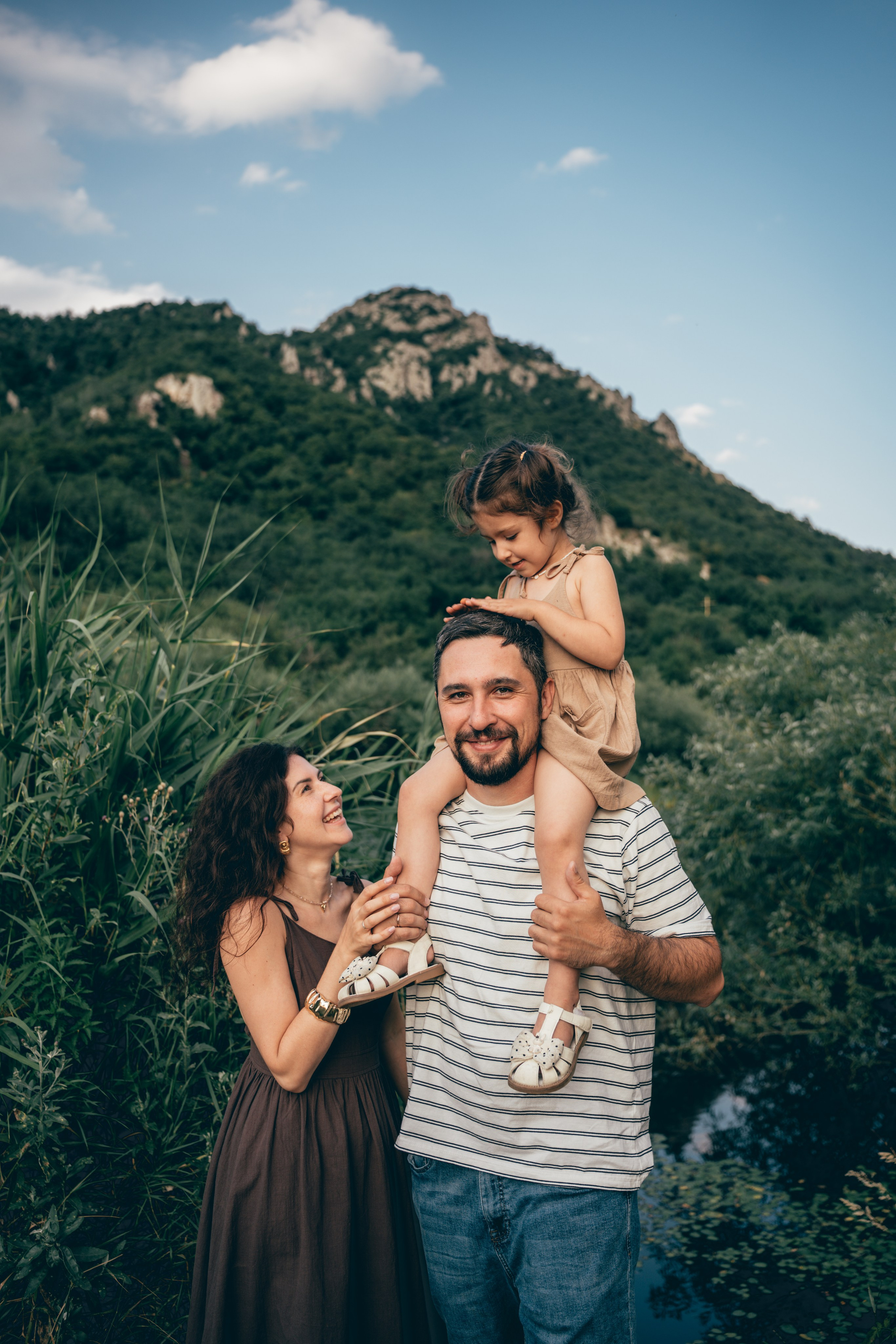 Семейная фотосессия на Бештау. Фотограф КМВ|ГОРЫ Пятигорск Железноводск Ессентуки Кисловодск Домбай Архыз Эльбрус