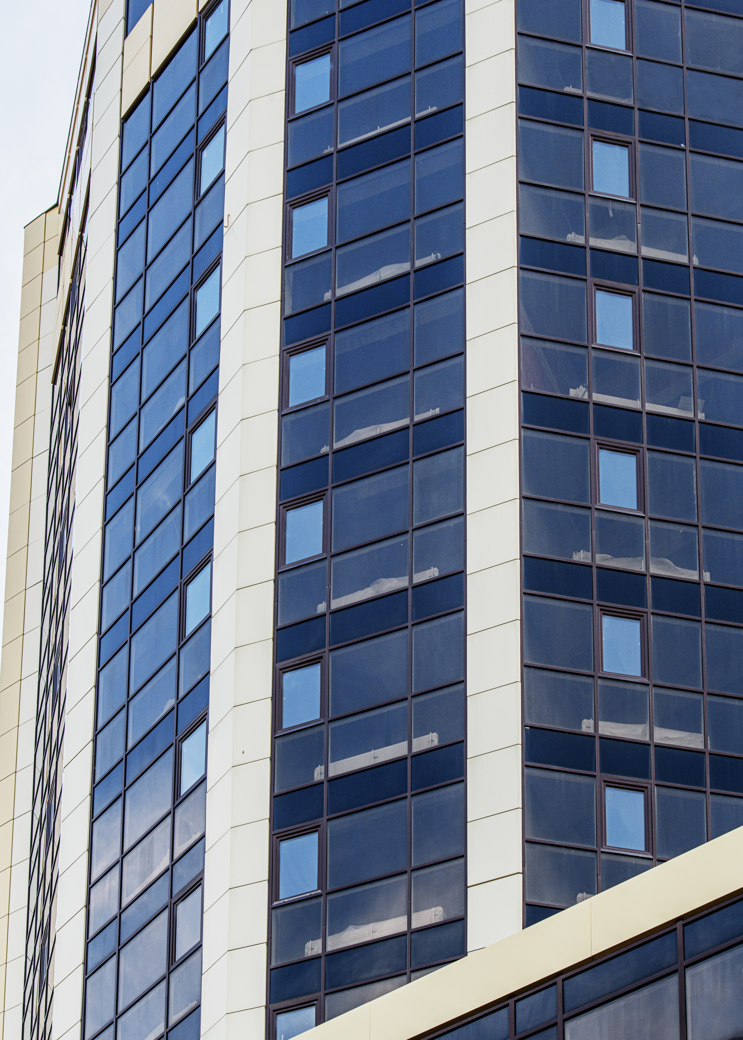 Стеклянные фасады зданий. Профессиональная фотосъемка. Ростов-на-Дону