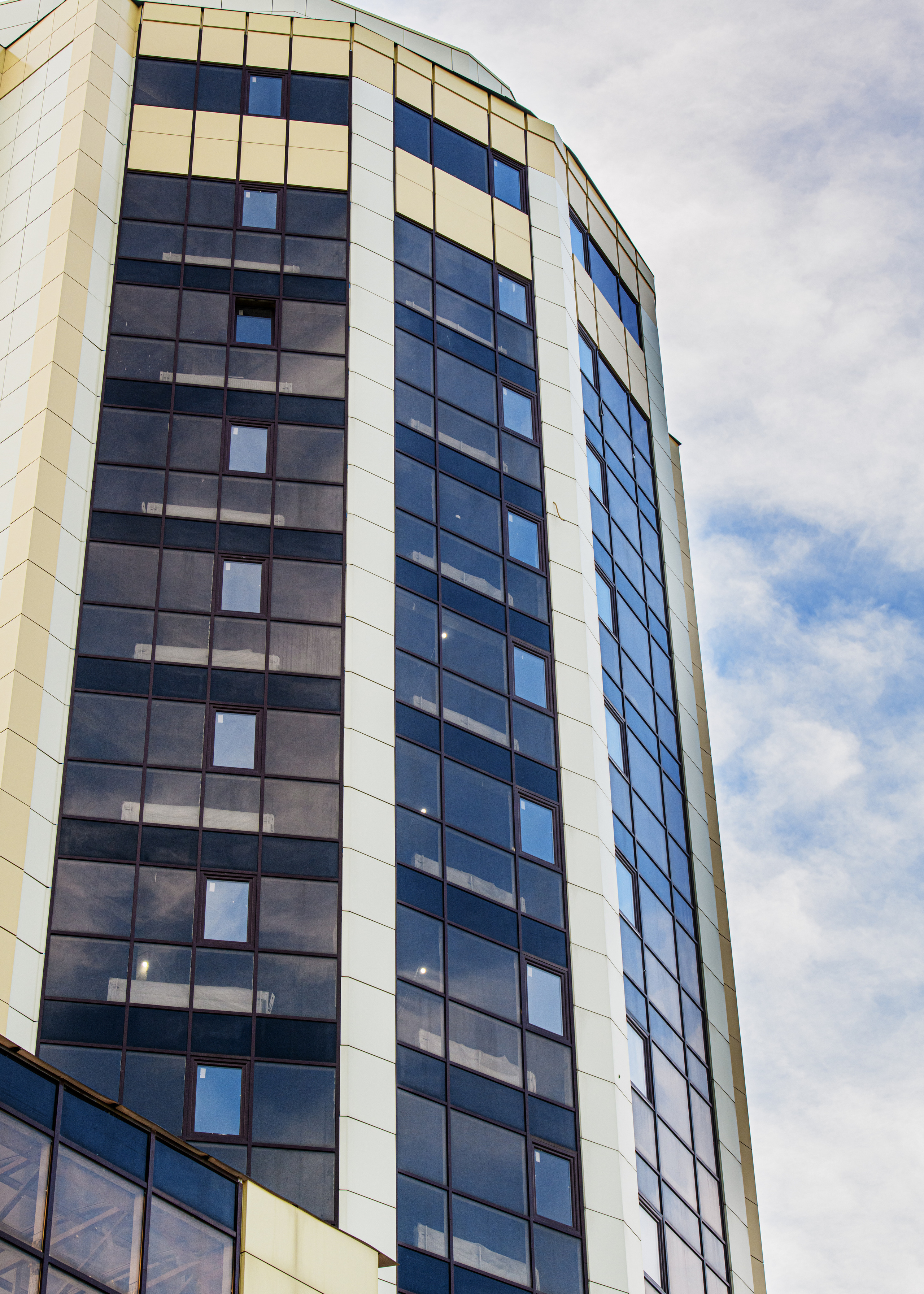 Стеклянные фасады зданий. Профессиональная фотосъемка. Ростов-на-Дону