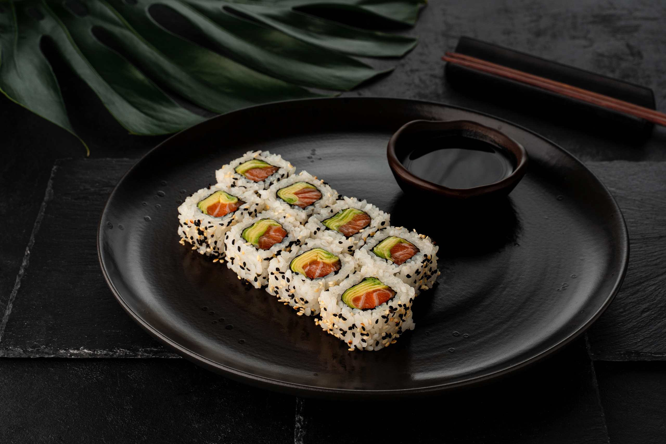 Доставка пан-азиатской и европейской кухни Га-Чё