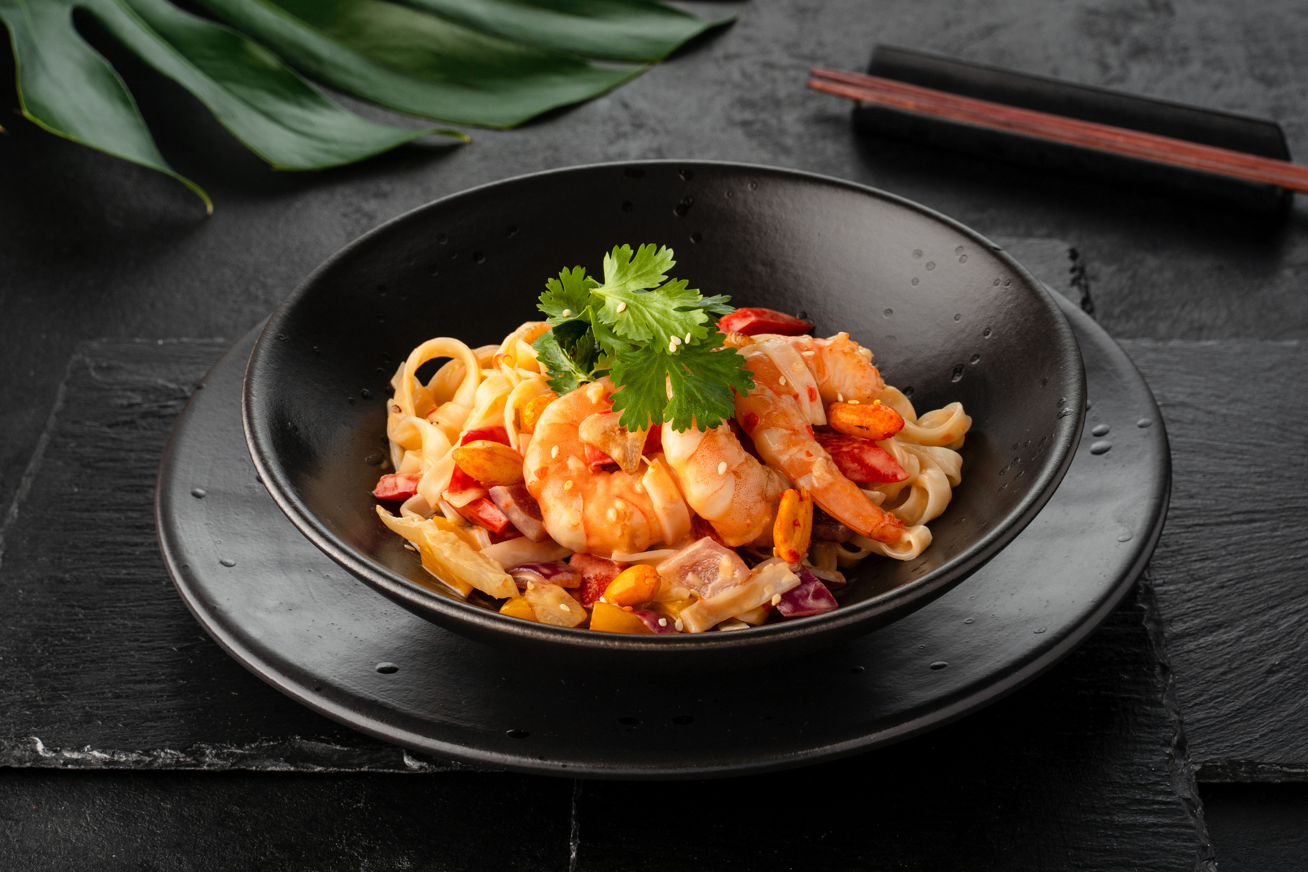 Доставка пан-азиатской и европейской кухни Га-Чё