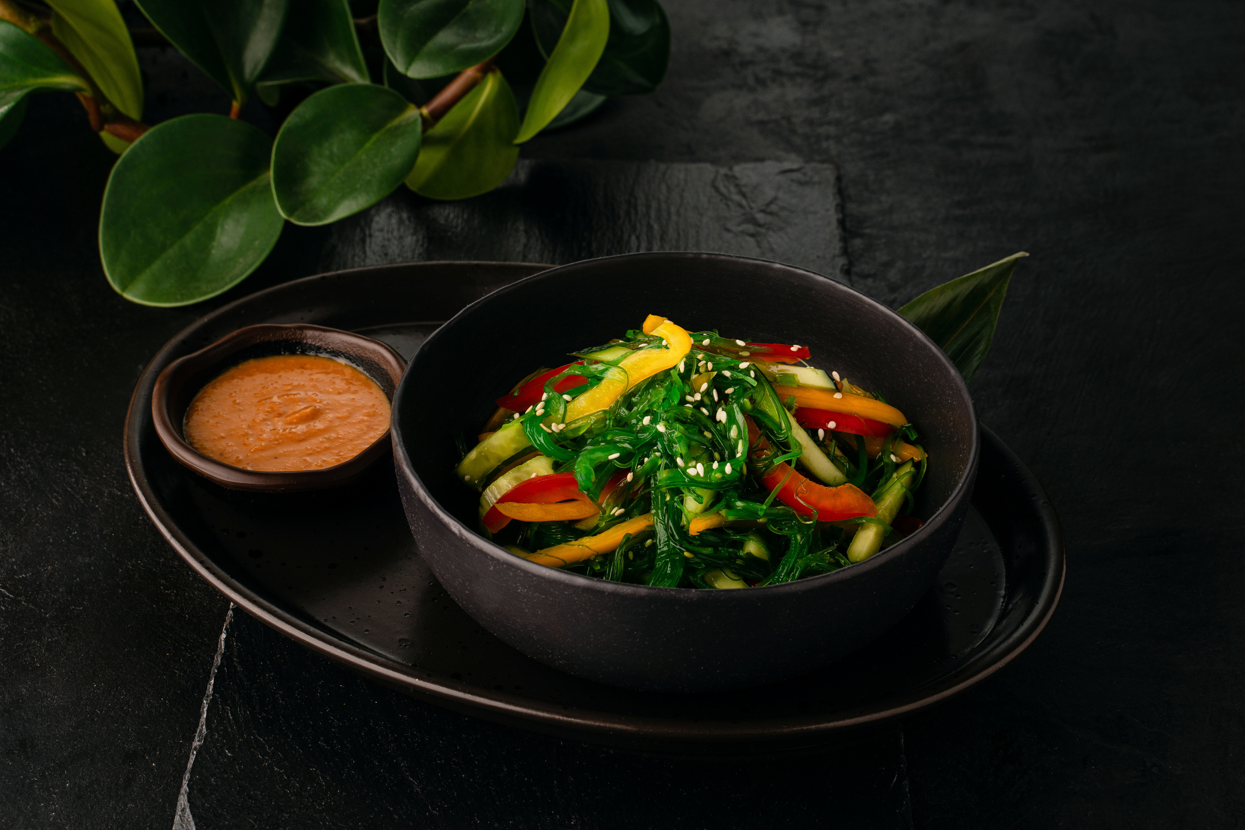 Доставка пан-азиатской и европейской кухни Га-Чё