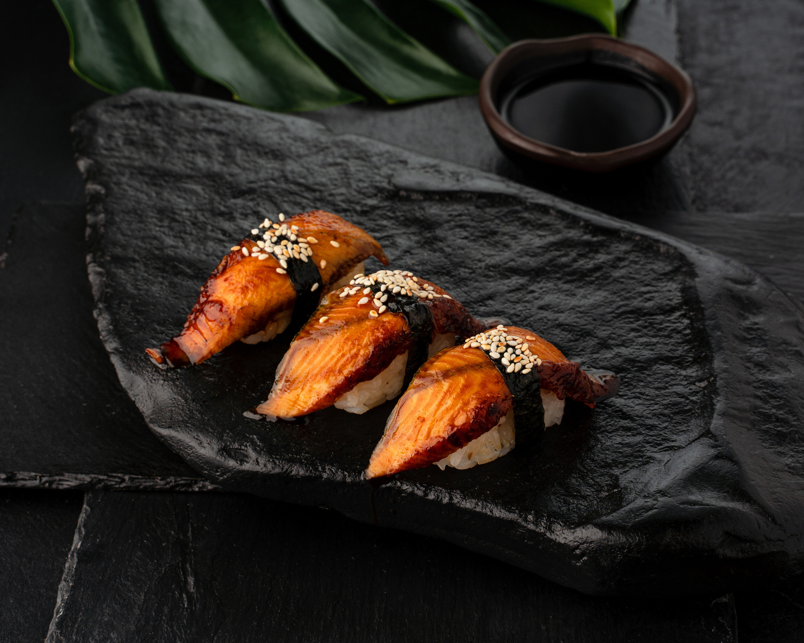 Доставка пан-азиатской и европейской кухни Га-Чё