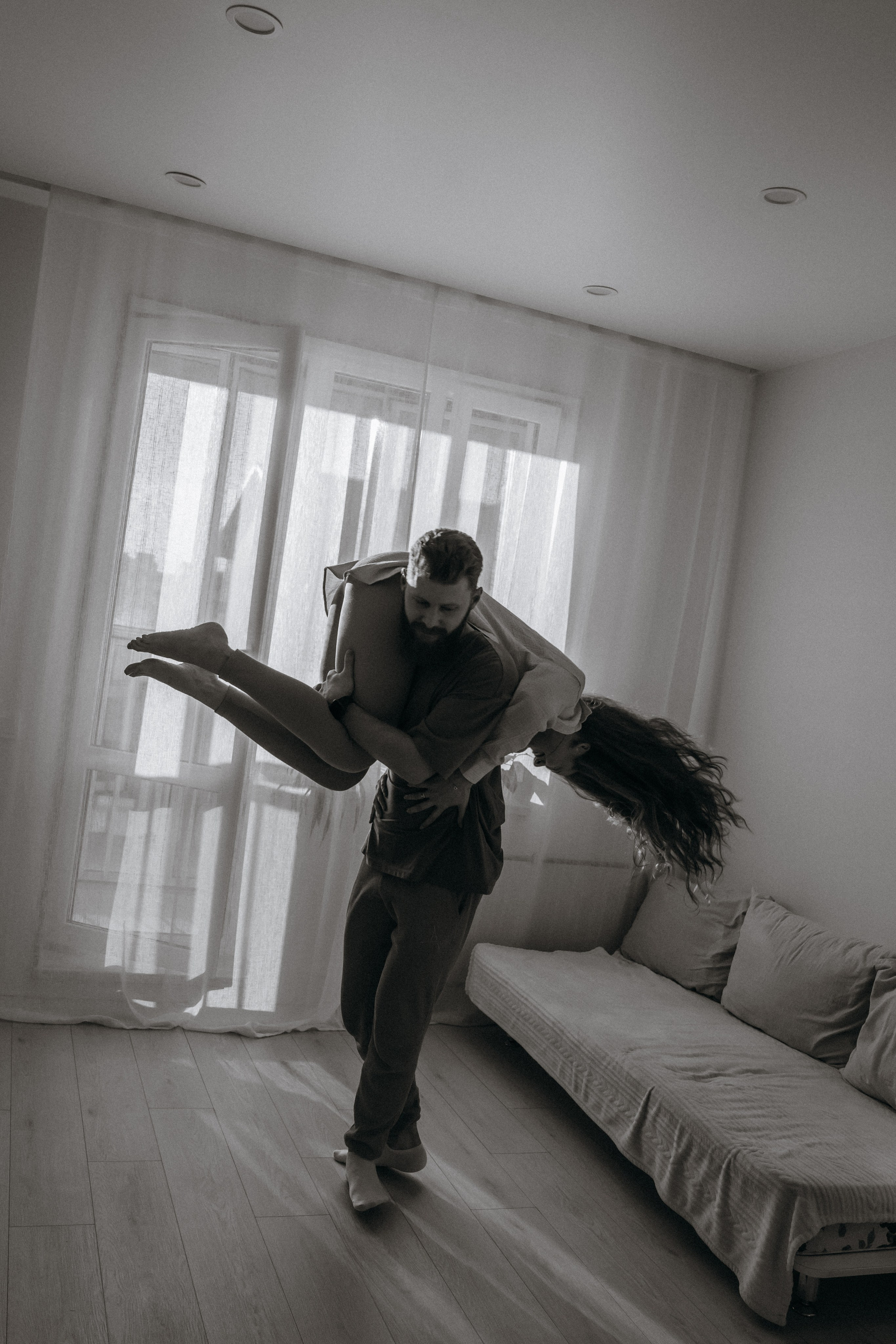 Парная домашняя фотосессия в Архангельске. Портретный и свадебный фотограф в Архангельске Елизавета Стрекаловская