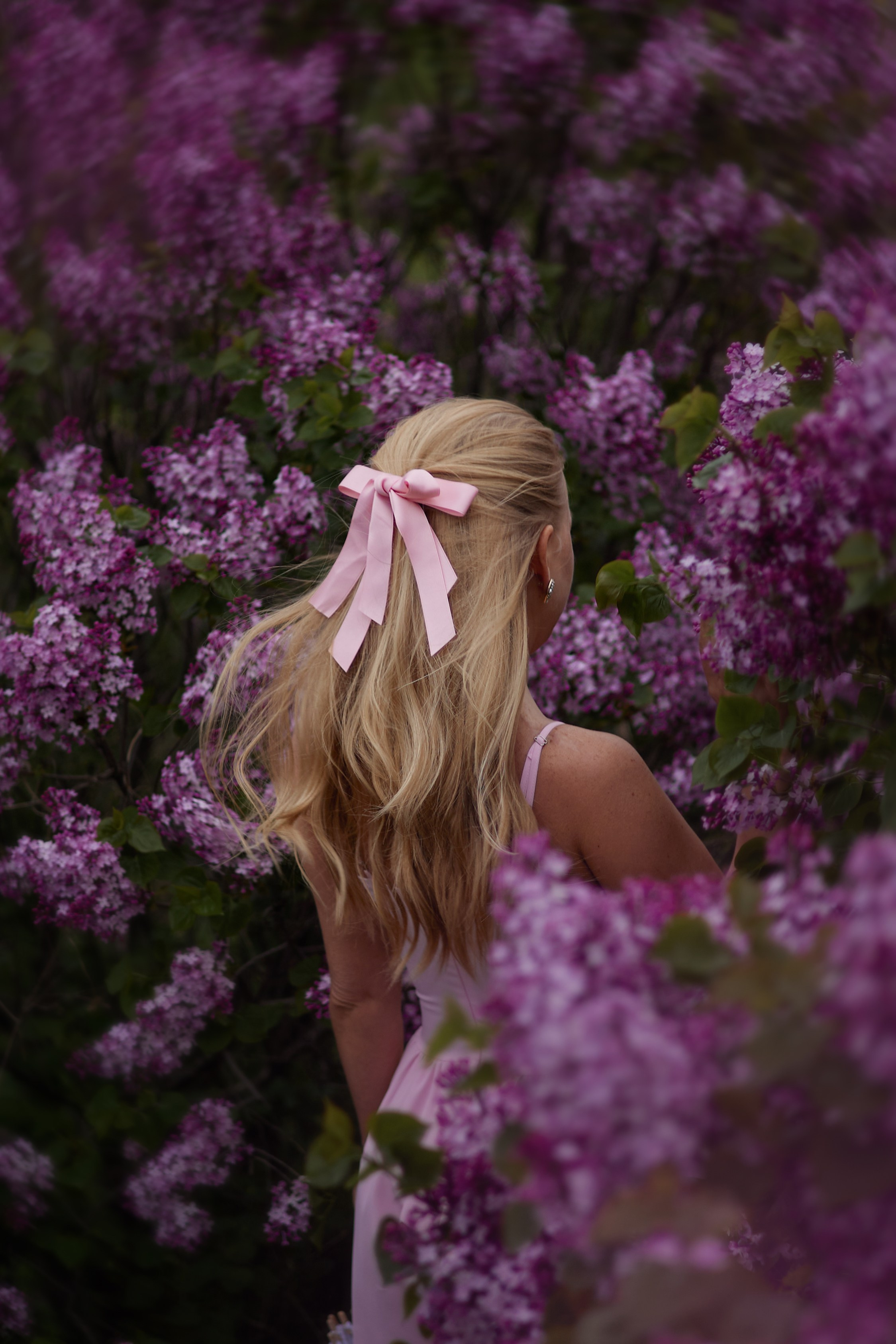 Ольга и сирень. Фотограф женского портрета, беременности и материнства Харькова Елена