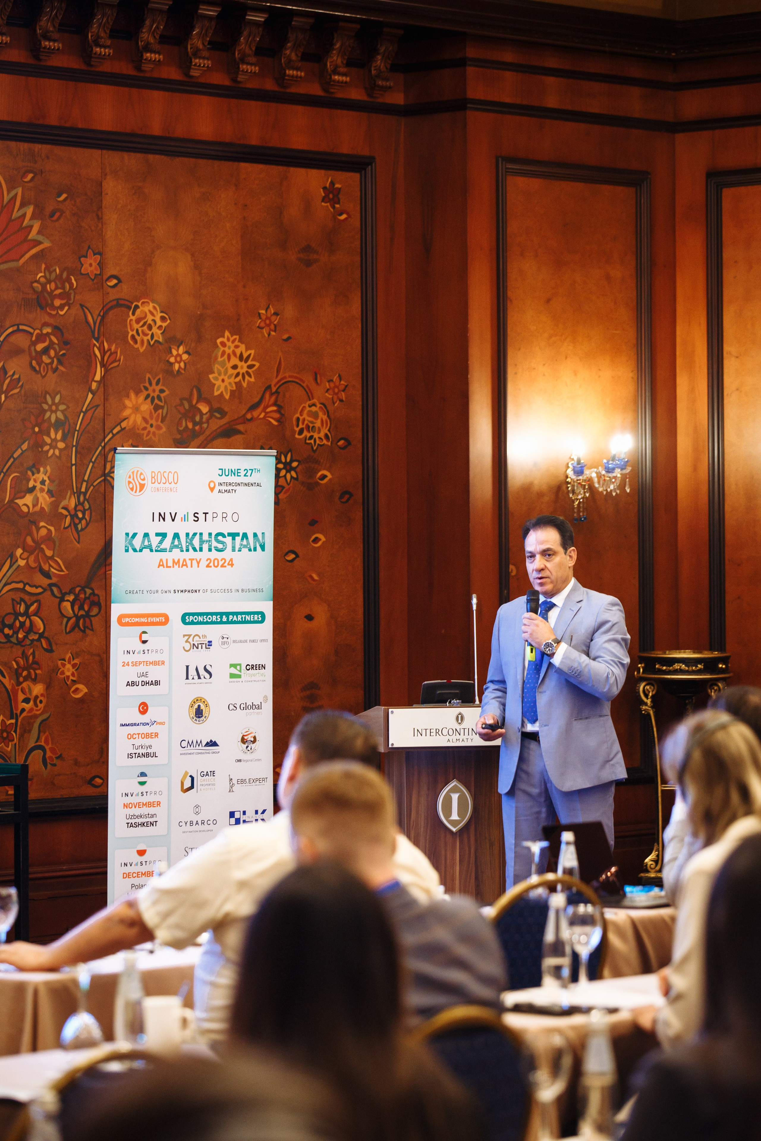 Фоторепортаж Bosco conference. Коммерческий и репортажный фотограф в Алматы — Jora Abramov