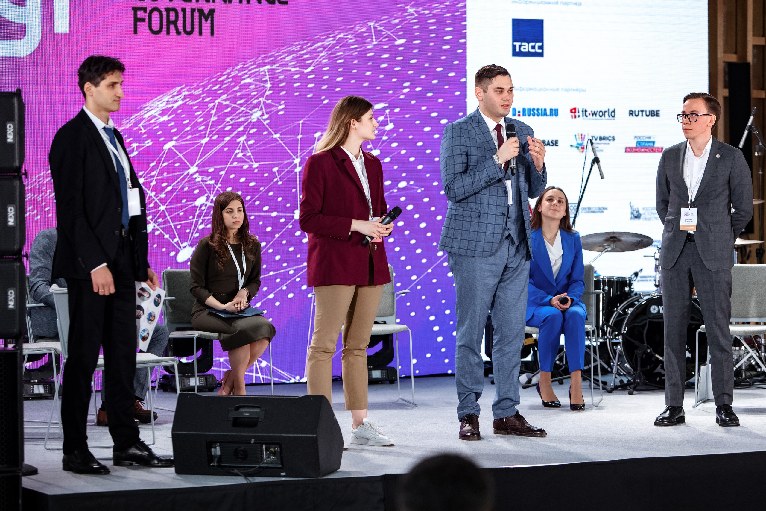 Youth RIGF. Сколково (1). Свадебный репортажный фотограф в Москве