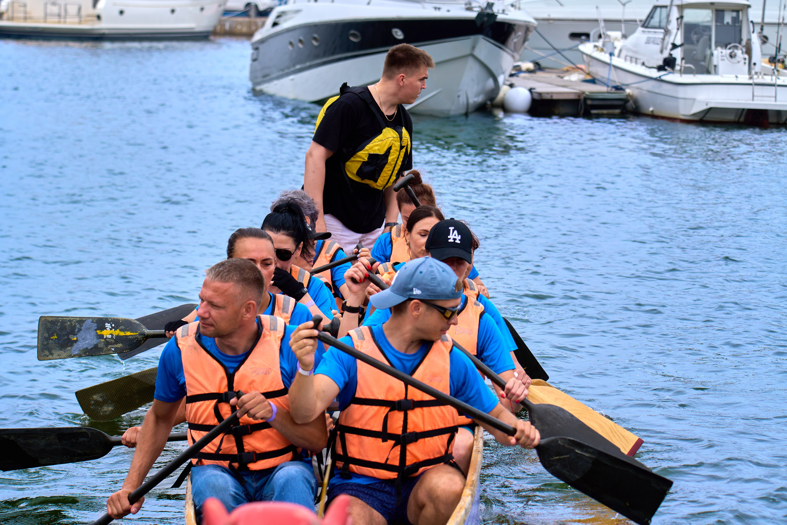 Соревнования на лодках дракон Айс Юнион. Фотограф во Владивостоке