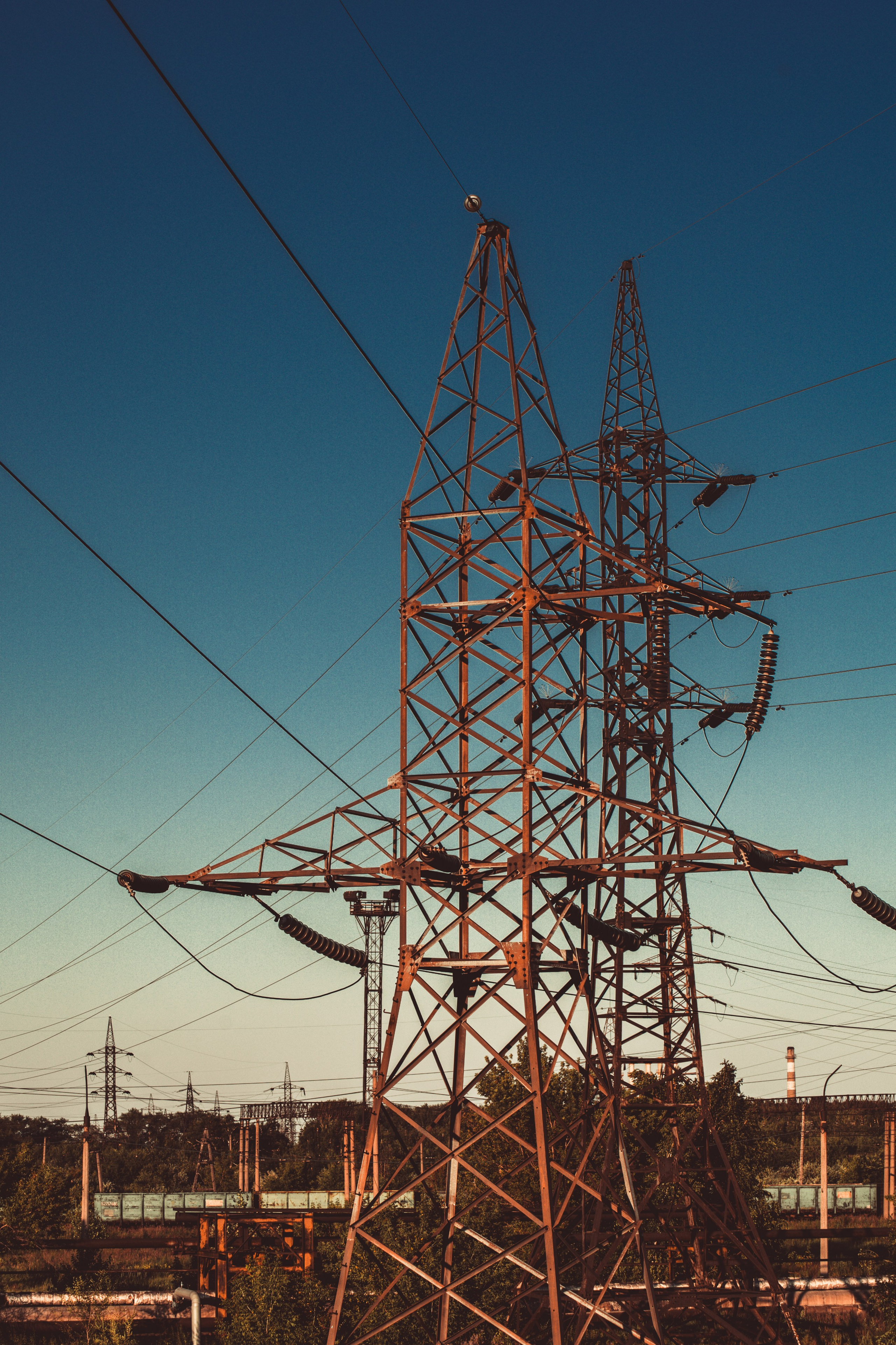 Tender Colors of a Heavy City. Whoii art