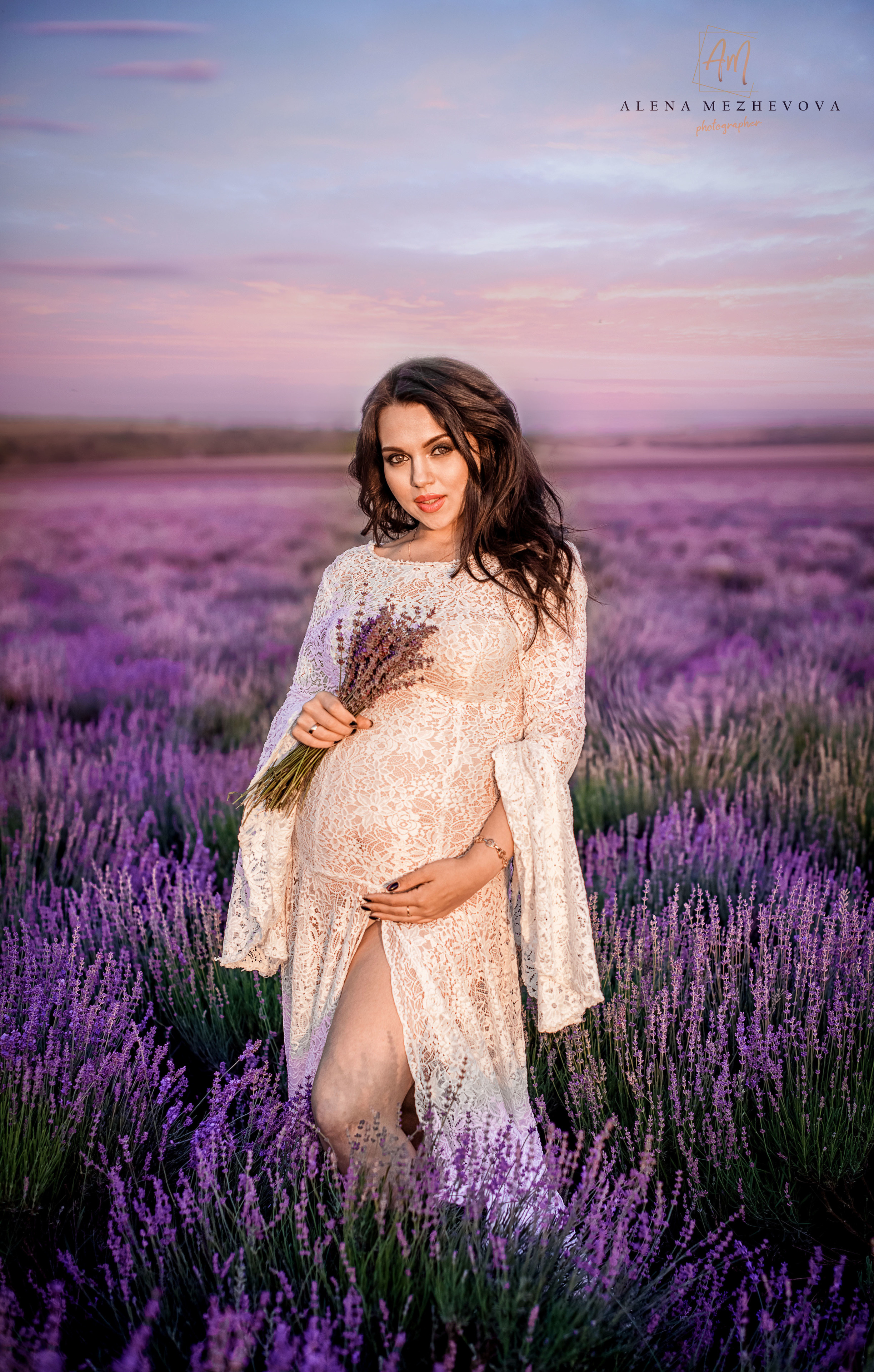 Фотосессия в лаванде. Свадебный и семейный фотограф и видеограф, Крым, Москва, Санкт -Петербург