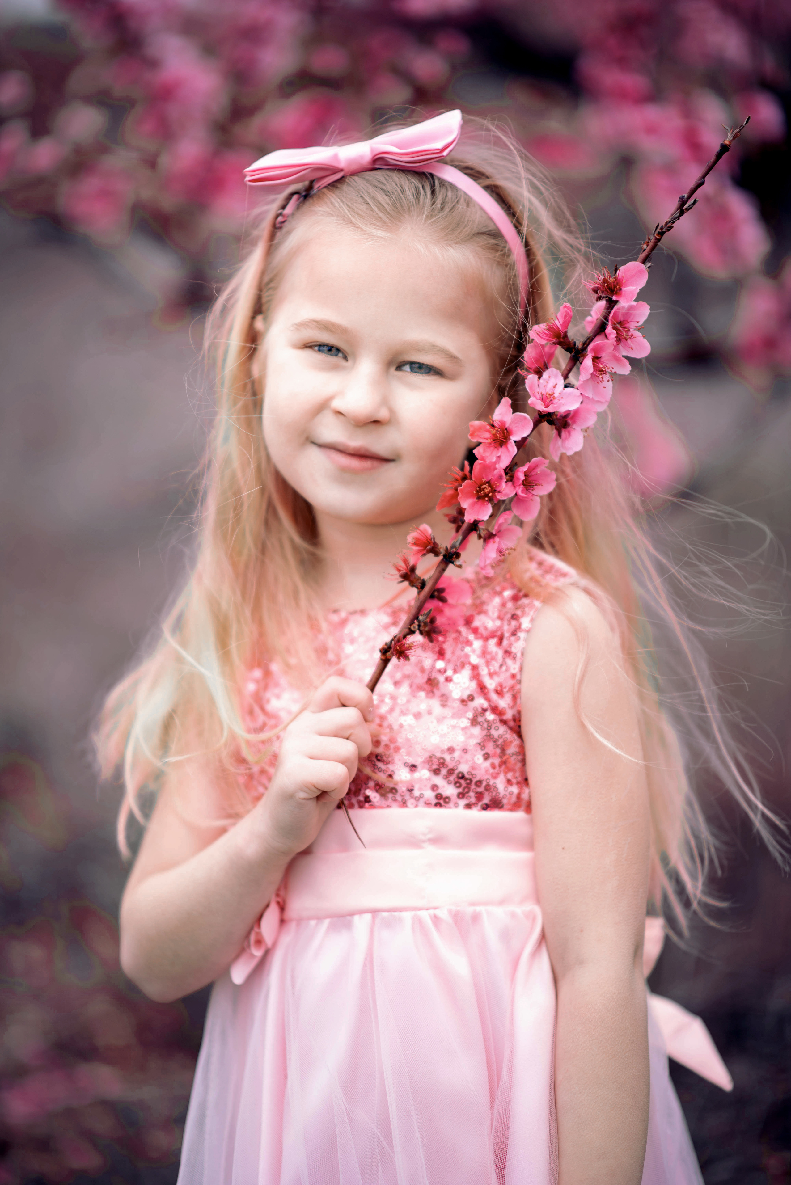 Фотосессия среди персиковых садов. Свадебный и семейный фотограф и видеограф, Крым, Москва, Санкт -Петербург