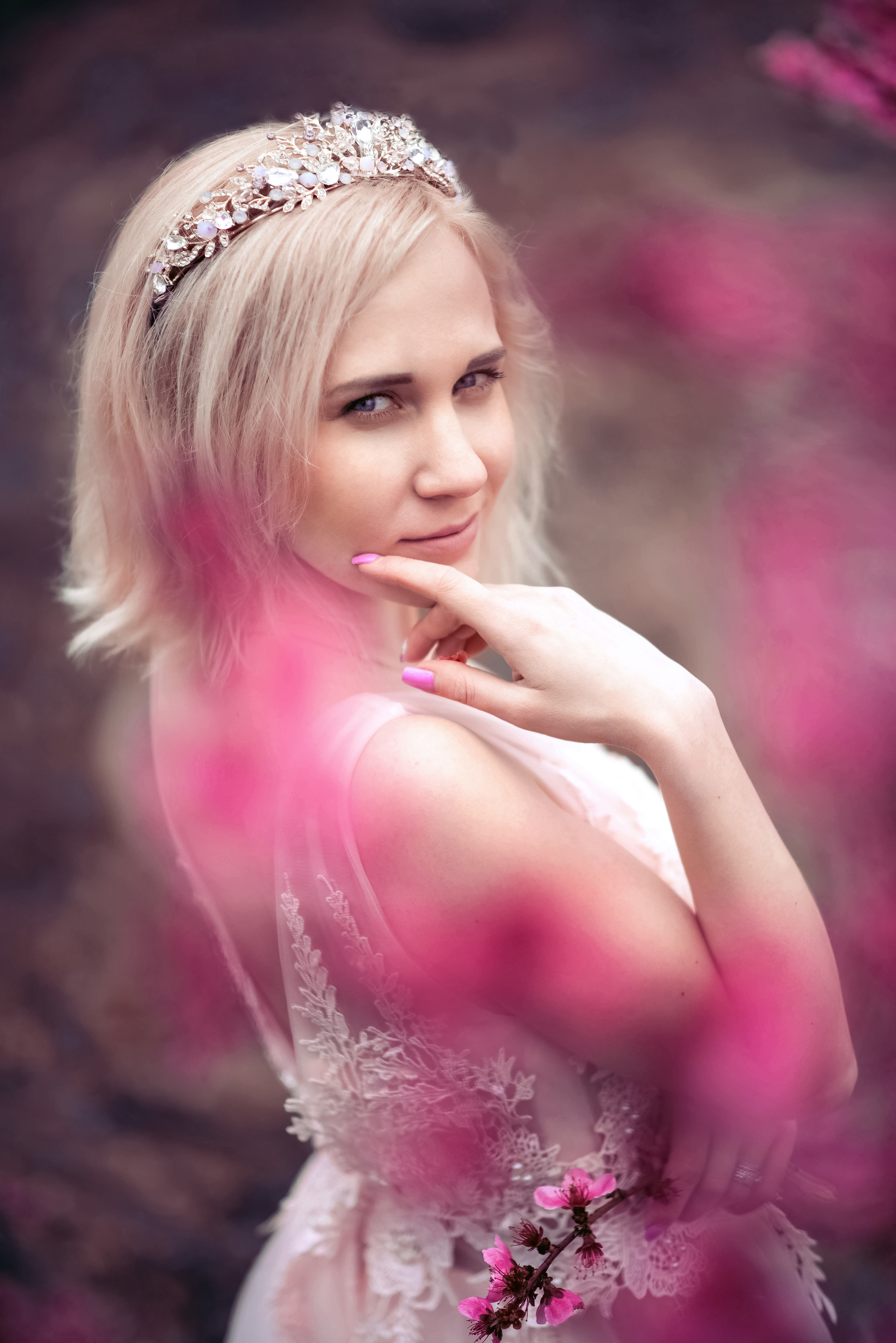 Фотосессия среди персиковых садов. Свадебный и семейный фотограф и видеограф, Крым, Москва, Санкт -Петербург