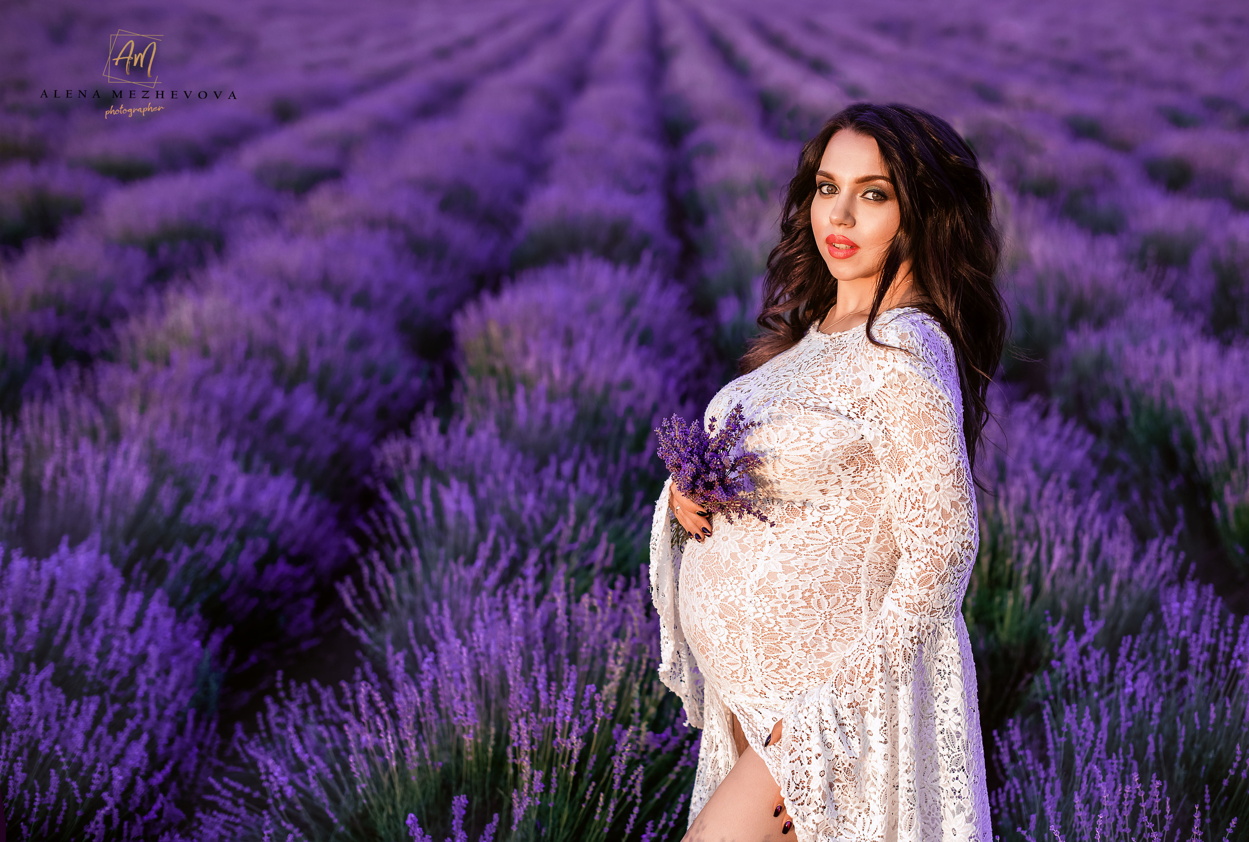 Фотосессия в лаванде. Свадебный и семейный фотограф и видеограф, Крым, Москва, Санкт -Петербург