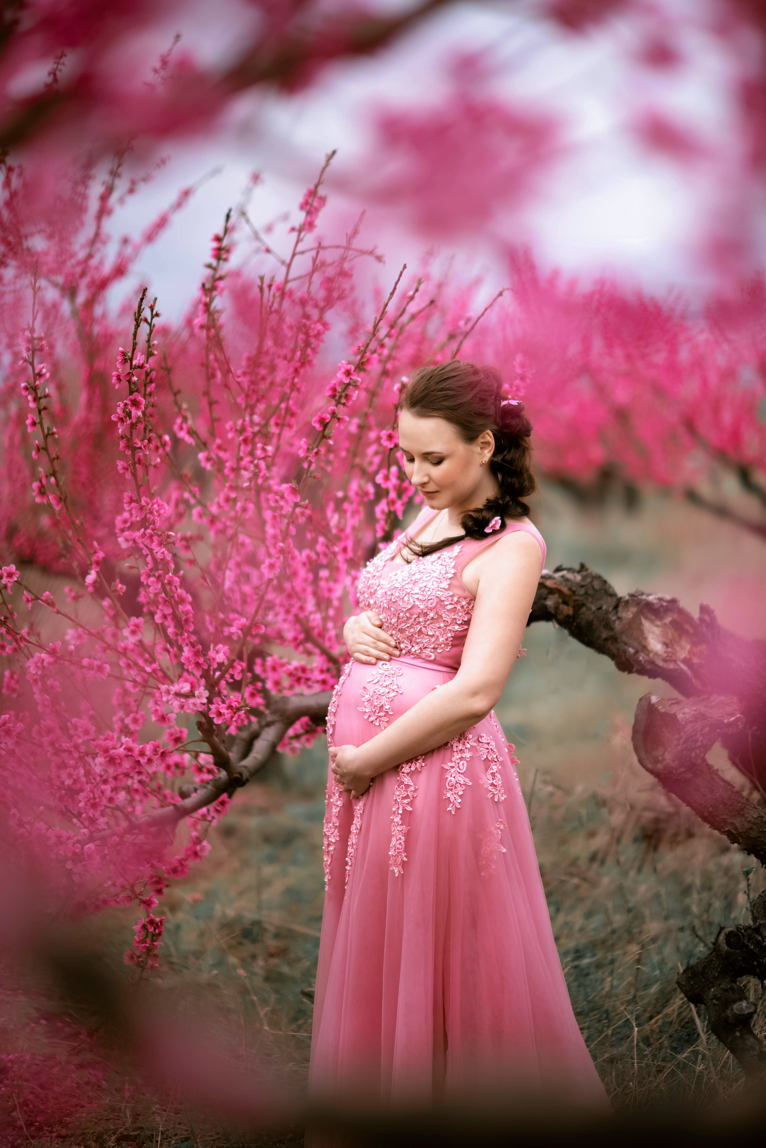 Фотосессия среди персиковых садов. Свадебный и семейный фотограф и видеограф, Крым, Москва, Санкт -Петербург