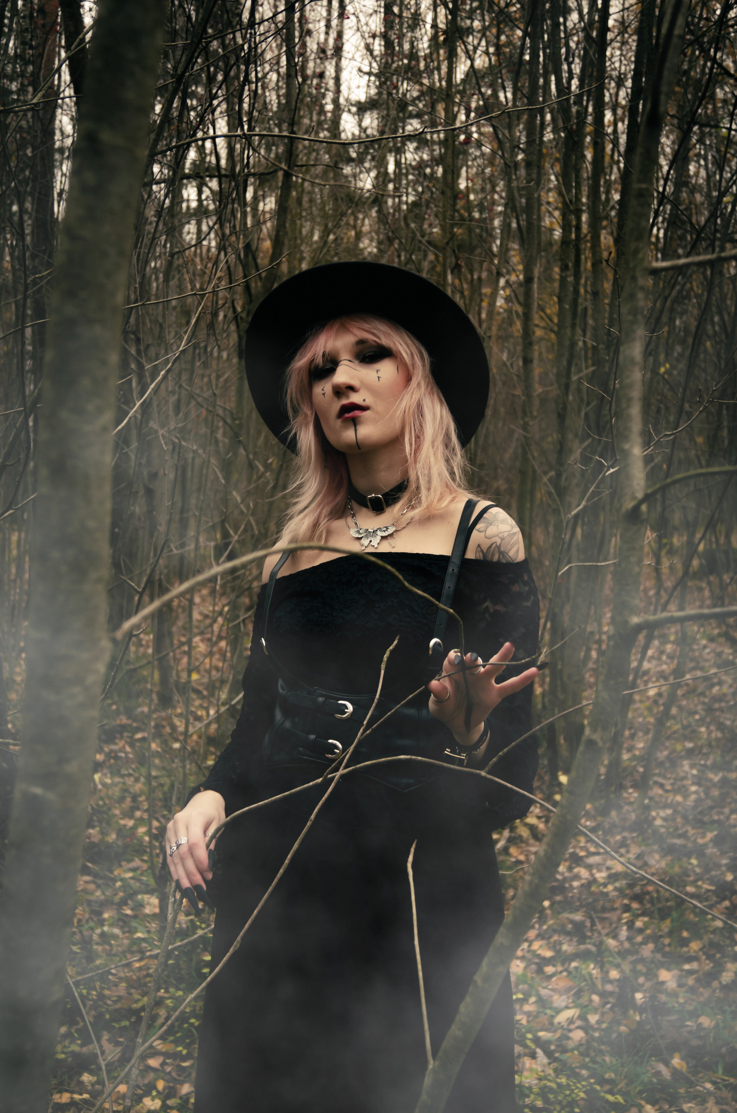 Прогулка ведьмы. Фотосессии по мотивам сказок и фильмов — Катерина Исауленко. СПб