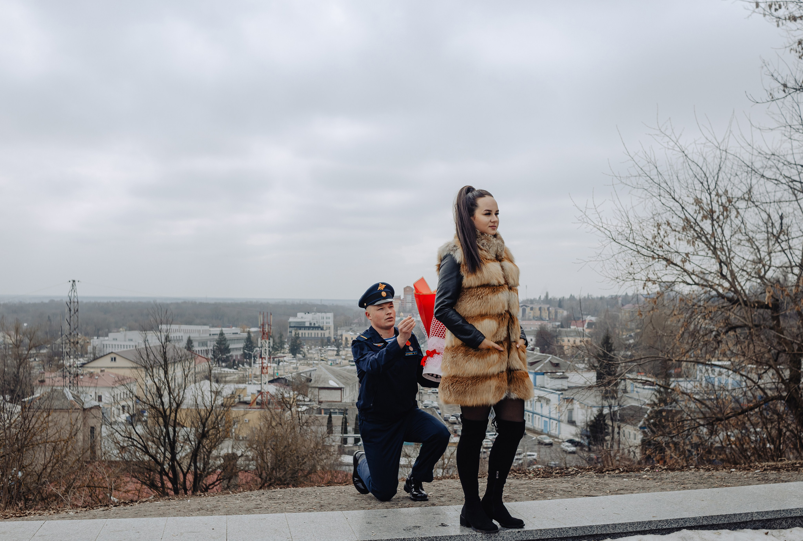 Предложение руки. Фотограф Брянск