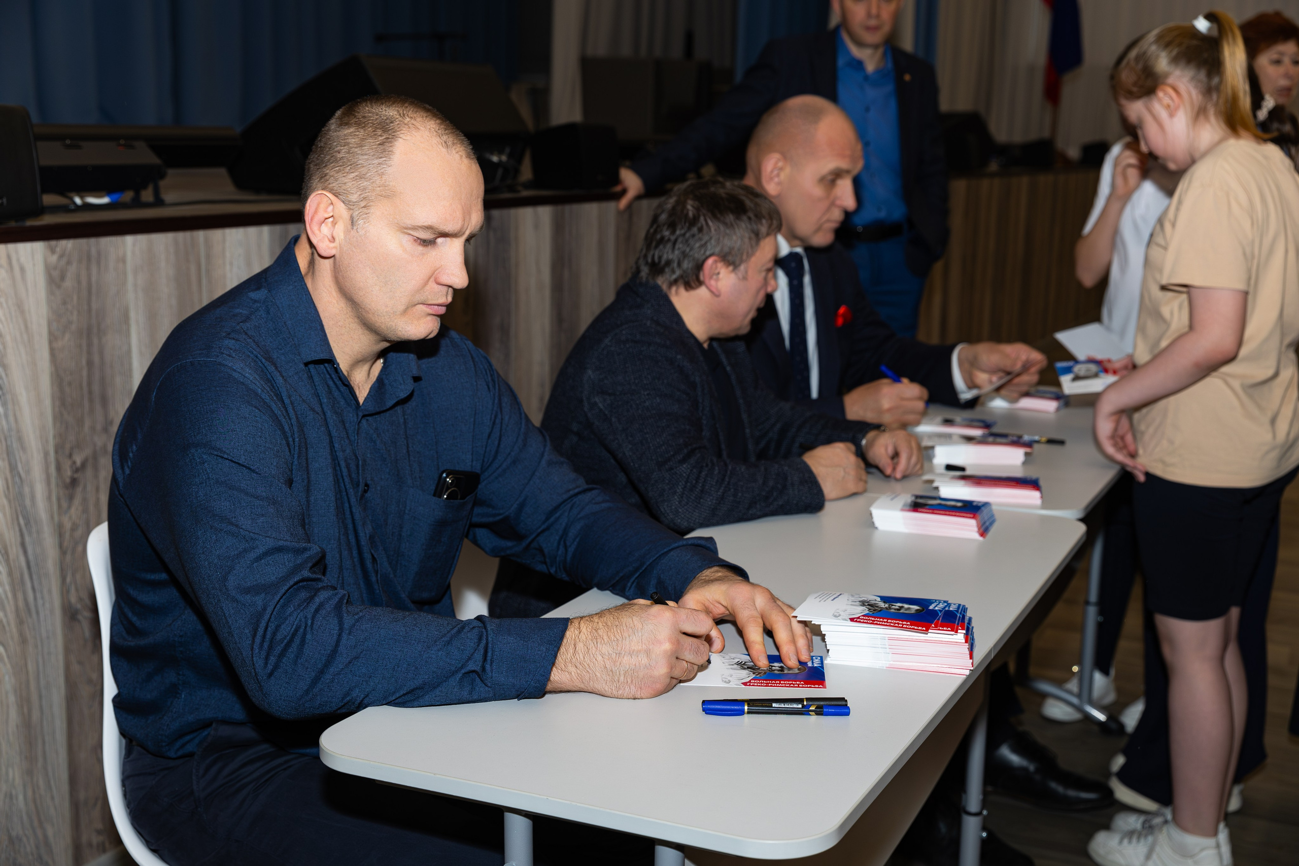 Открытия спортивного зала по вольной борьбе. В школе № 221. Фотограф Александр Поздняков  Новосибирск