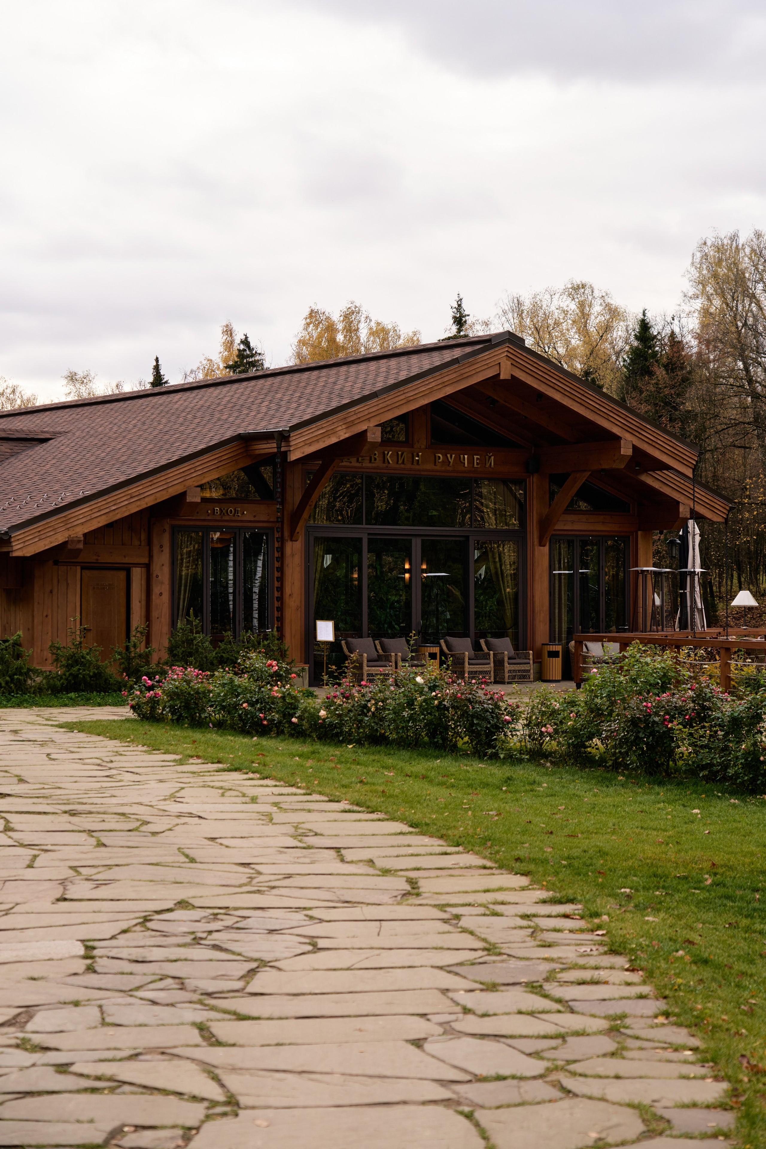 Экстерьерная съемка ресторанов, интерьерная съемка ресторанов в Москве