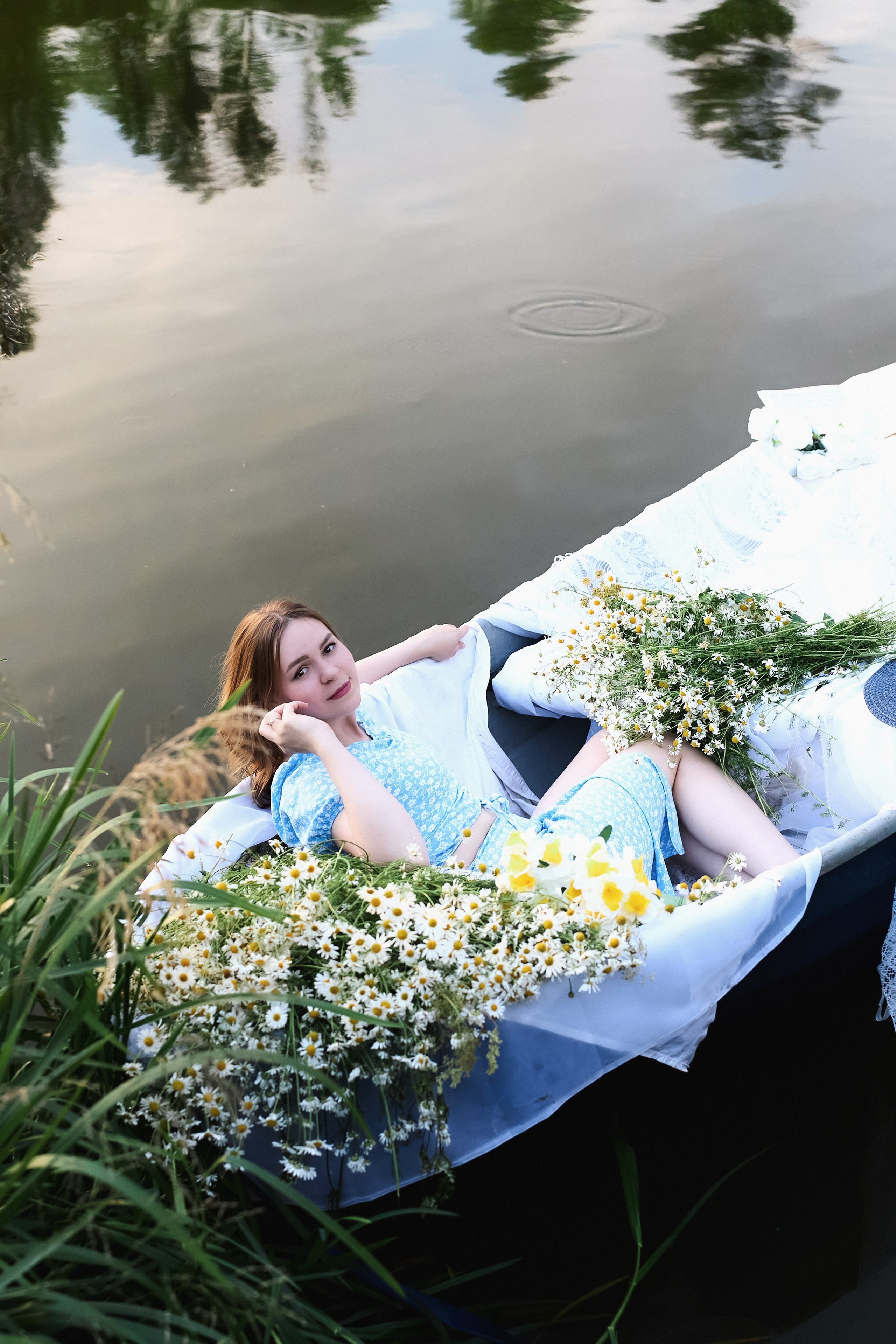 Настя, лодка. Фотограф Игорь Михайлов