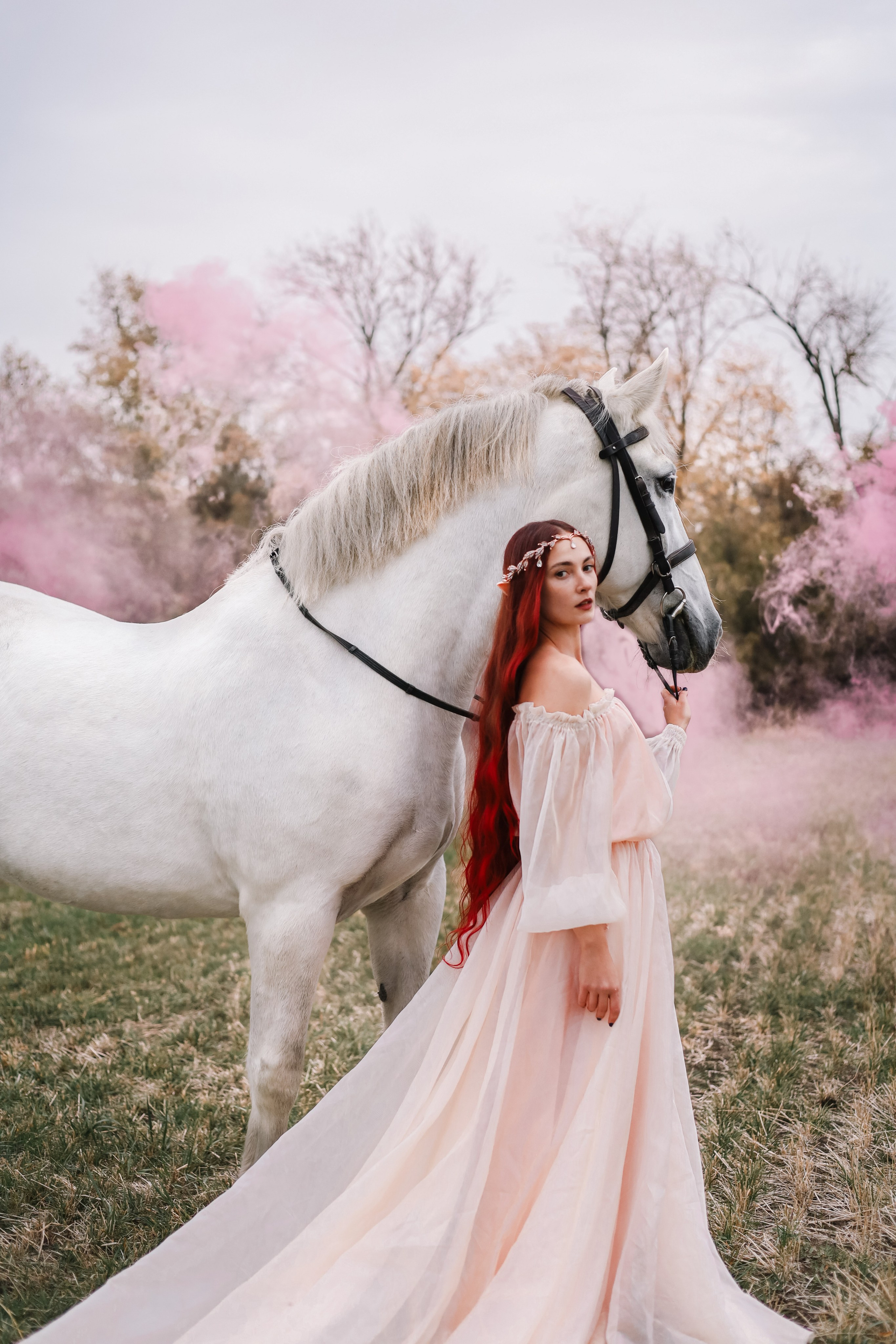 Сказочная съемка с цветным дымом. Семейный и конный фотограф в Краснодарском крае и Адыгее