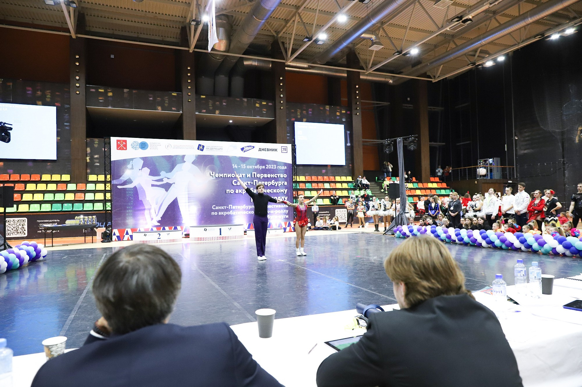 Чемпионат и Первенство Санкт-Петербурга по акробатическому рок-н-роллу. Фотограф Дарья Попова