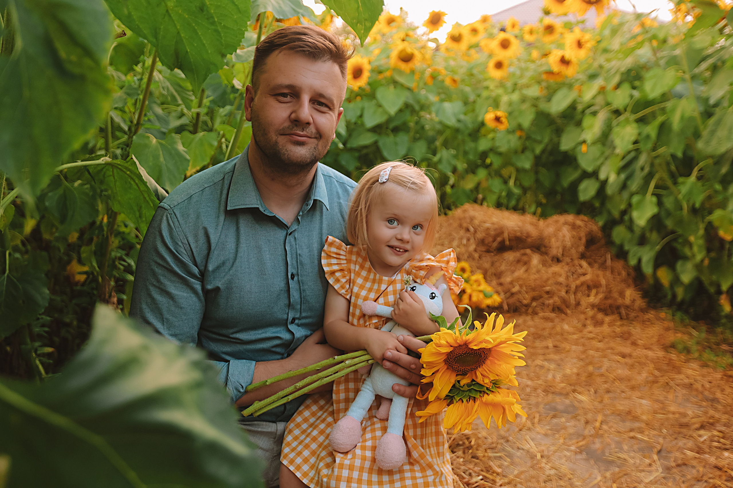 Подсолнухи. Семейный фотограф Тюмень, фотограф на роды Салмина Мария