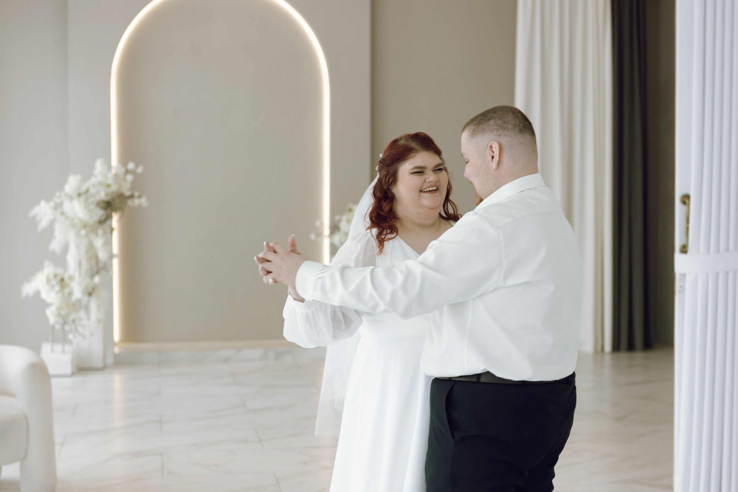 Арина и Геннадий. Фотограф Челябинск Эвелина Ганага, съемка для бизнеса и маркетплейсов