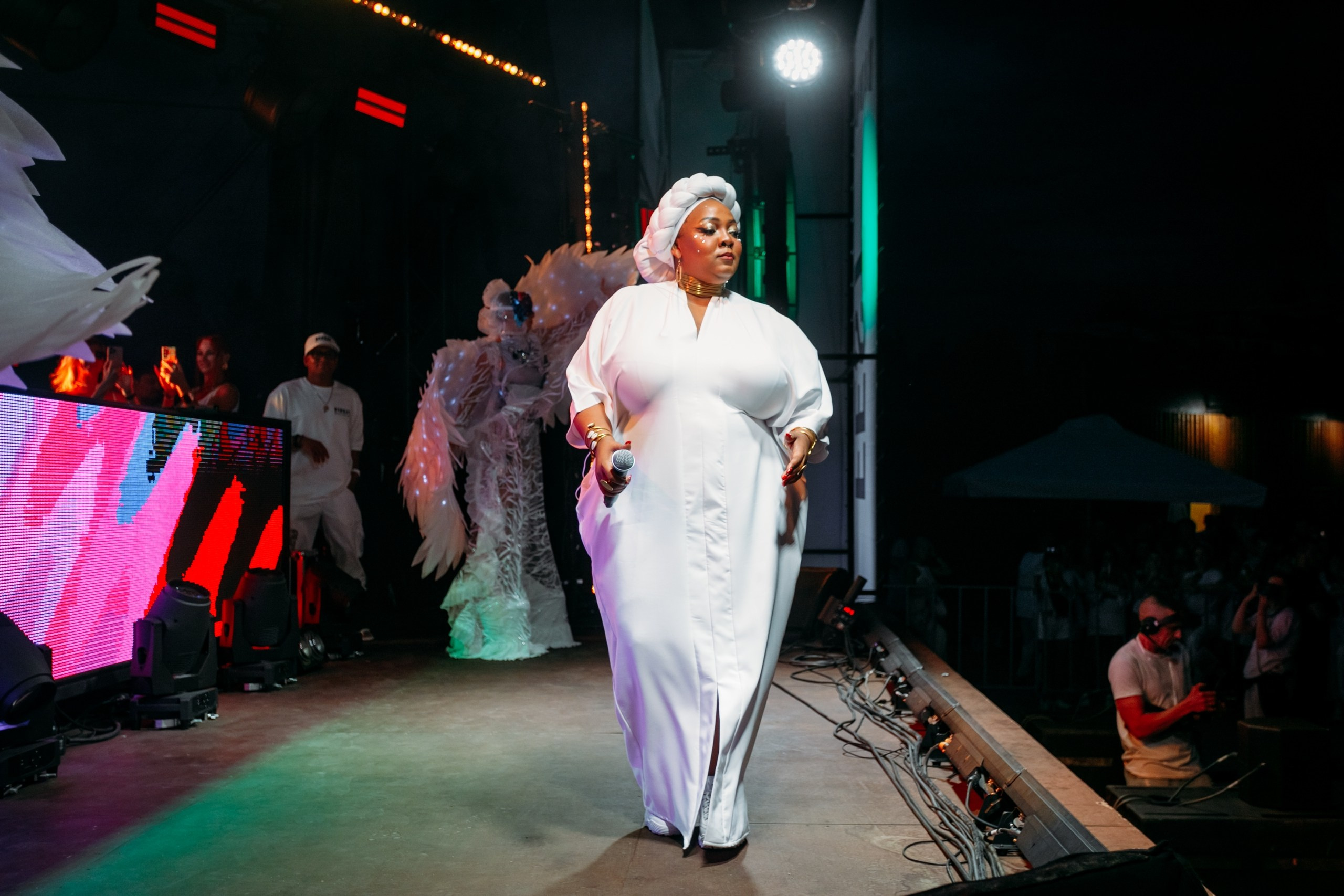 White Party @ Бархат парк. Репортажный фотограф Максим Полянский. Москва, Санкт-Петербург, Красноярск