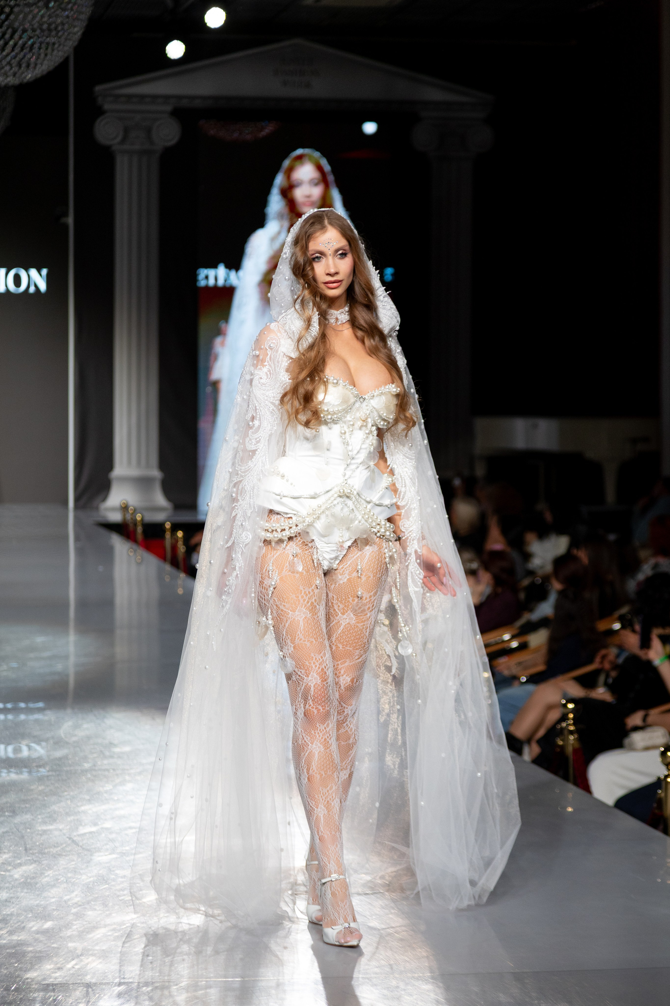 Estet Fashion — Ювелирная неделя моды. Photographer Alexander Lyakhov