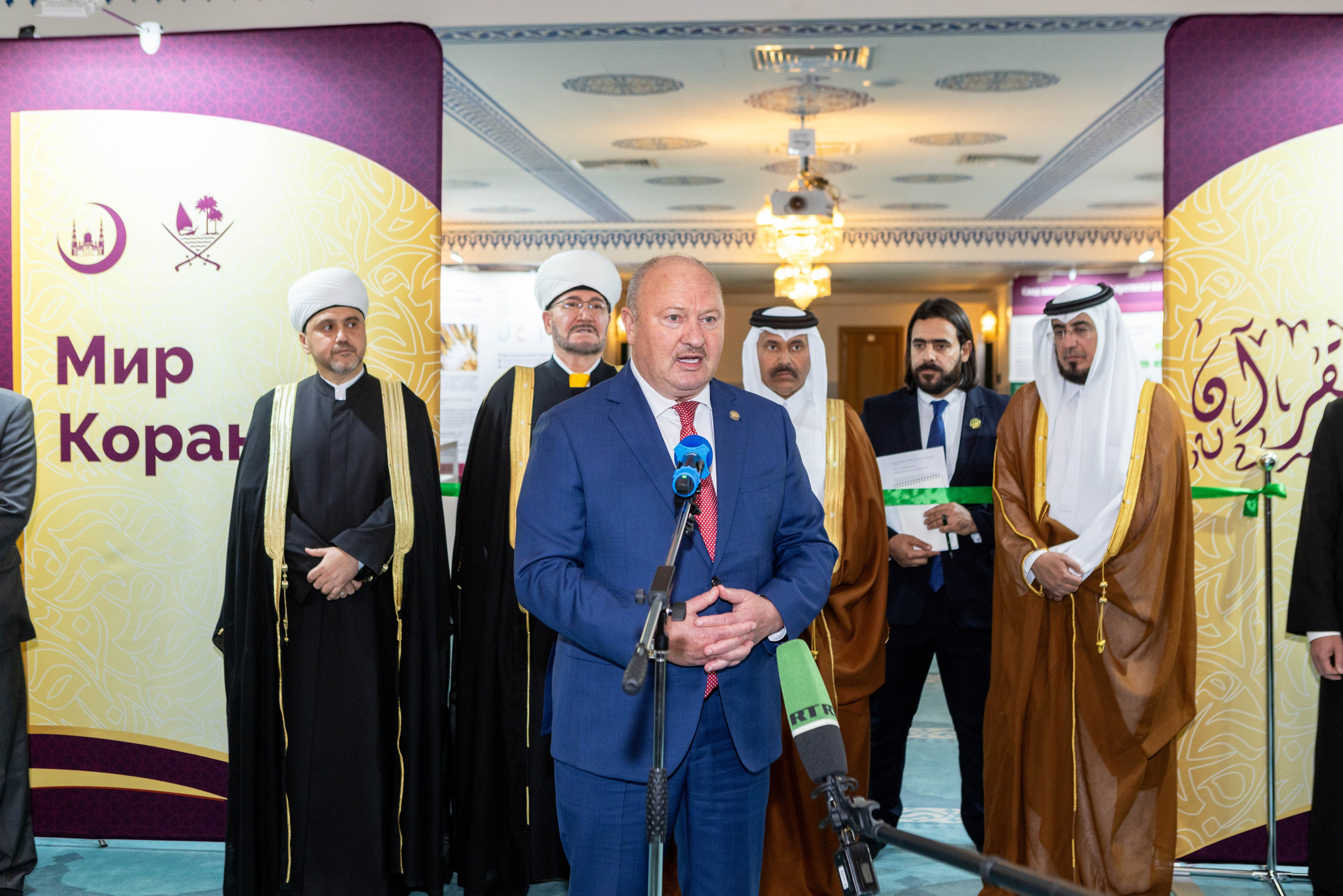Открытие выставки Мир Корана. Рекламный, предметный, репортажный, семейный фотограф и художник в Москве