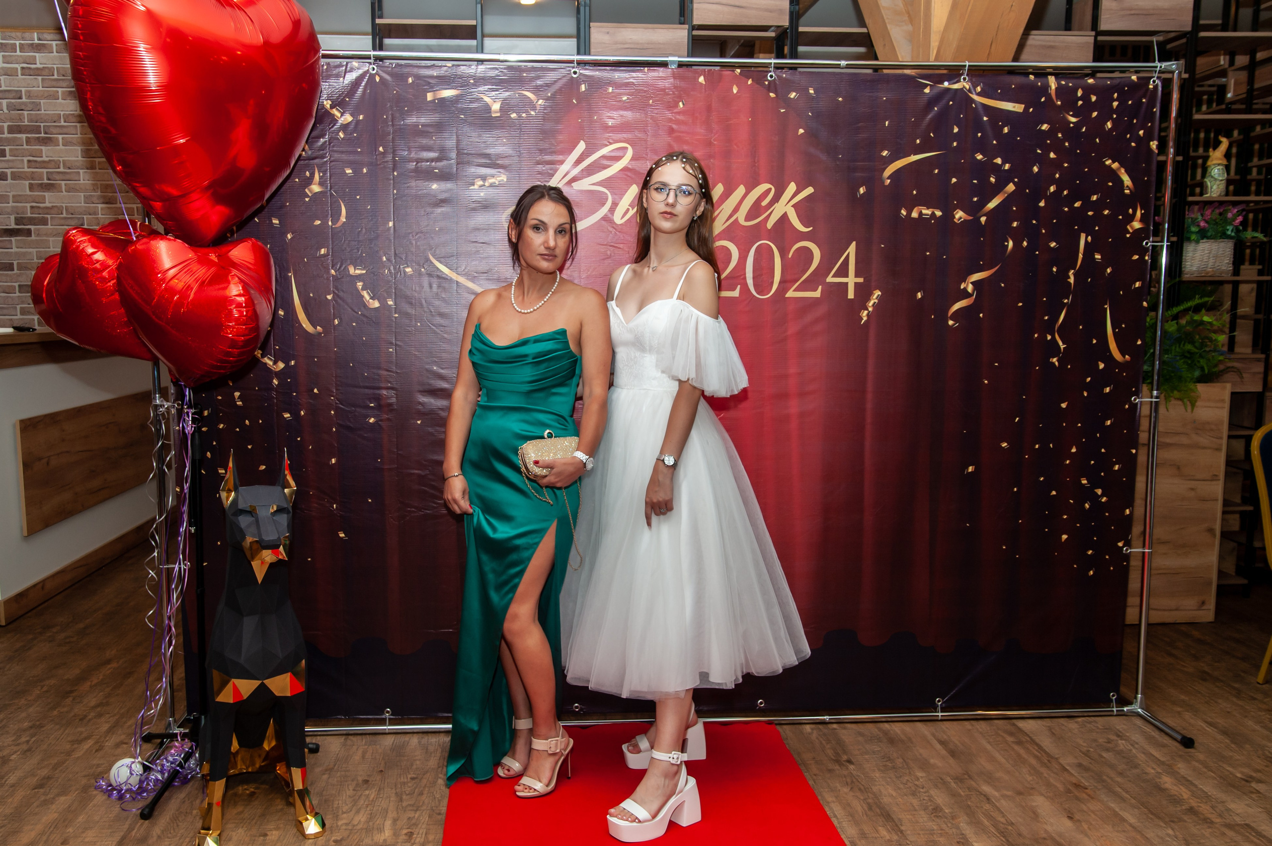 Выпускной МАОУ СОШ № 17 им. Эдуарда Есаяна. Свадебный и семейный фотограф Денис Лукьянов в Краснодаре, Краснодарском крае и Республике Крым