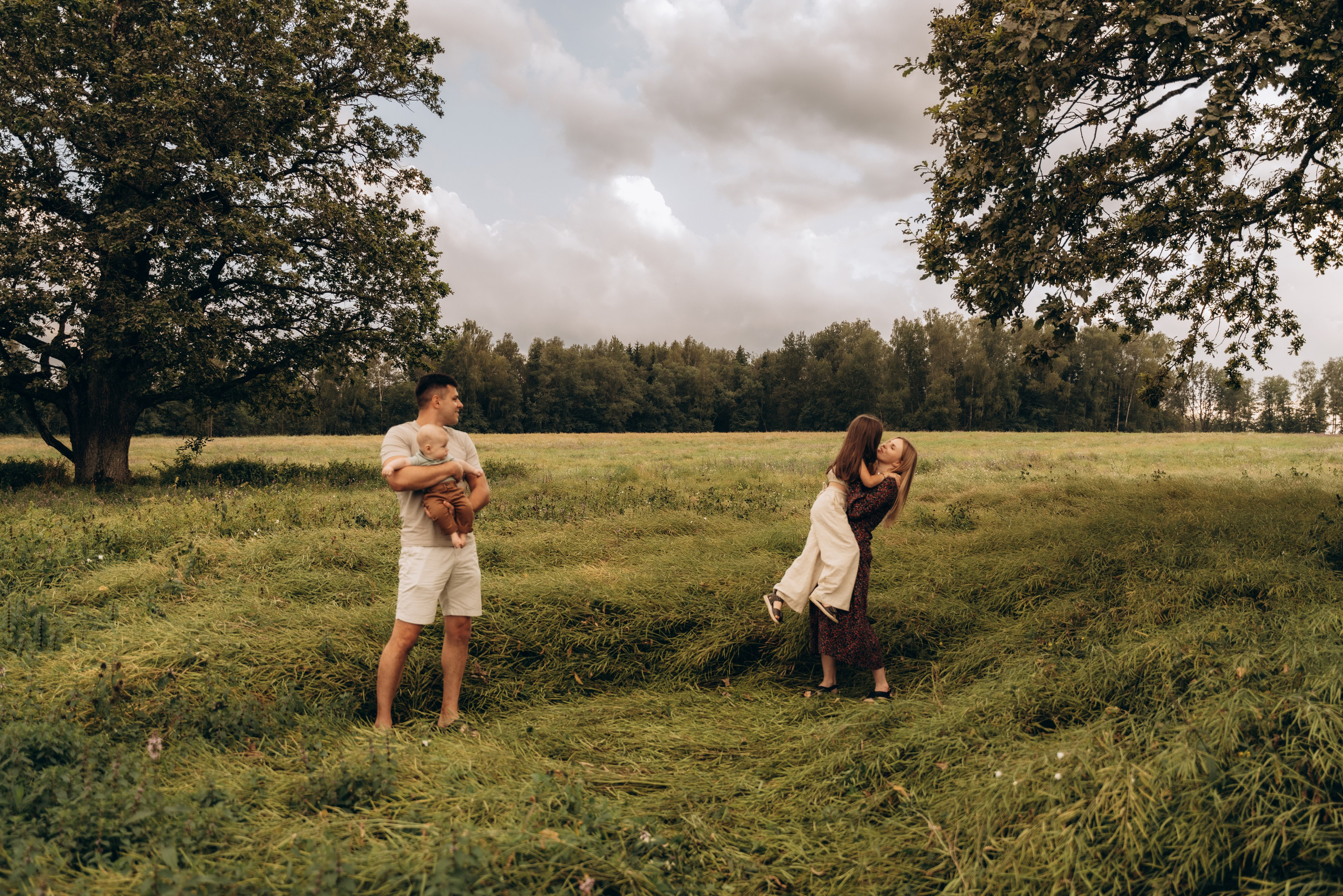 Оля, Женя, Роза и Федя. Фотограф Мария Миллс | Минск