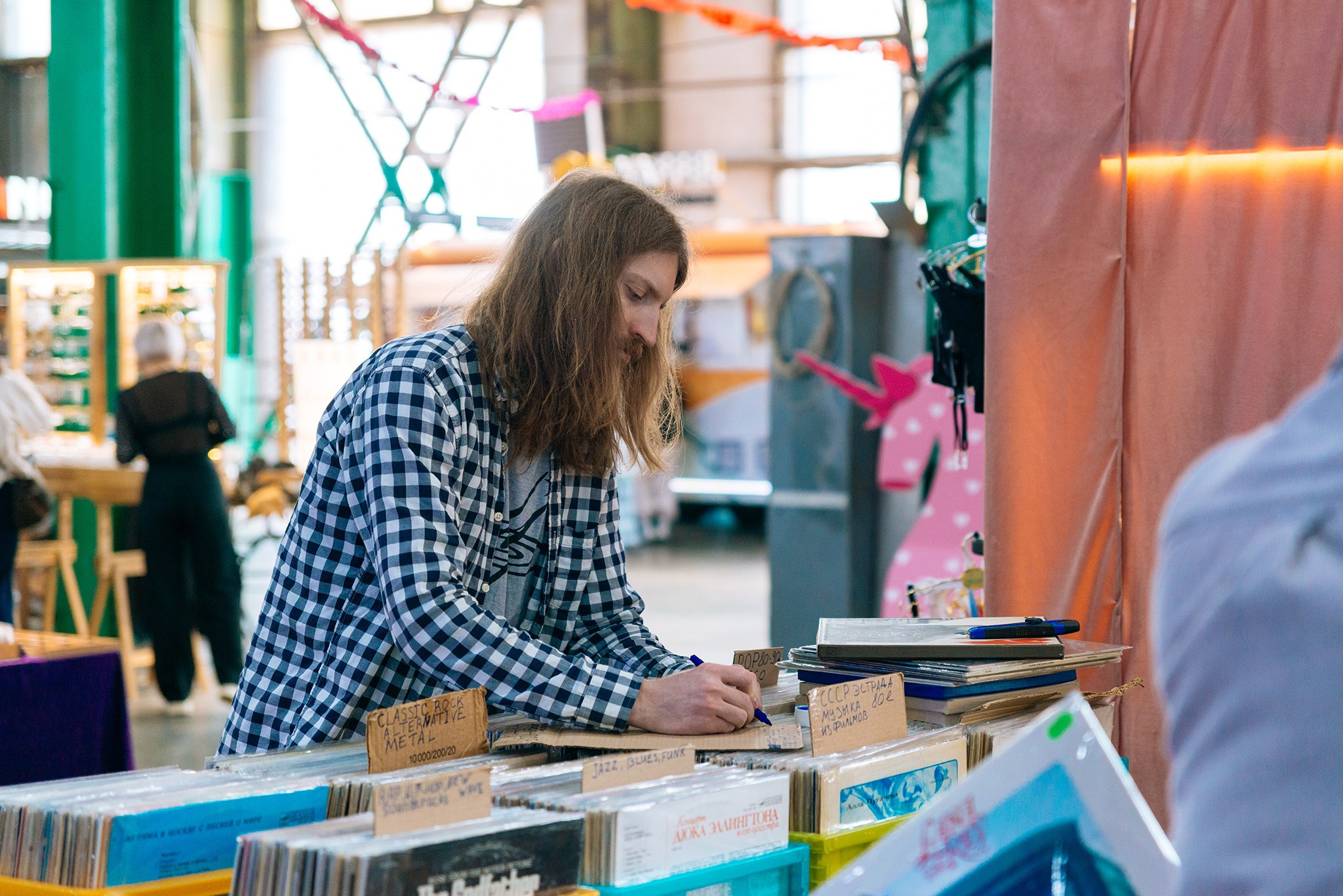 Интеллигентная барахолка. Май 25. Репортажный фотограф в Санкт-Петербурге Анастасия Клёпова