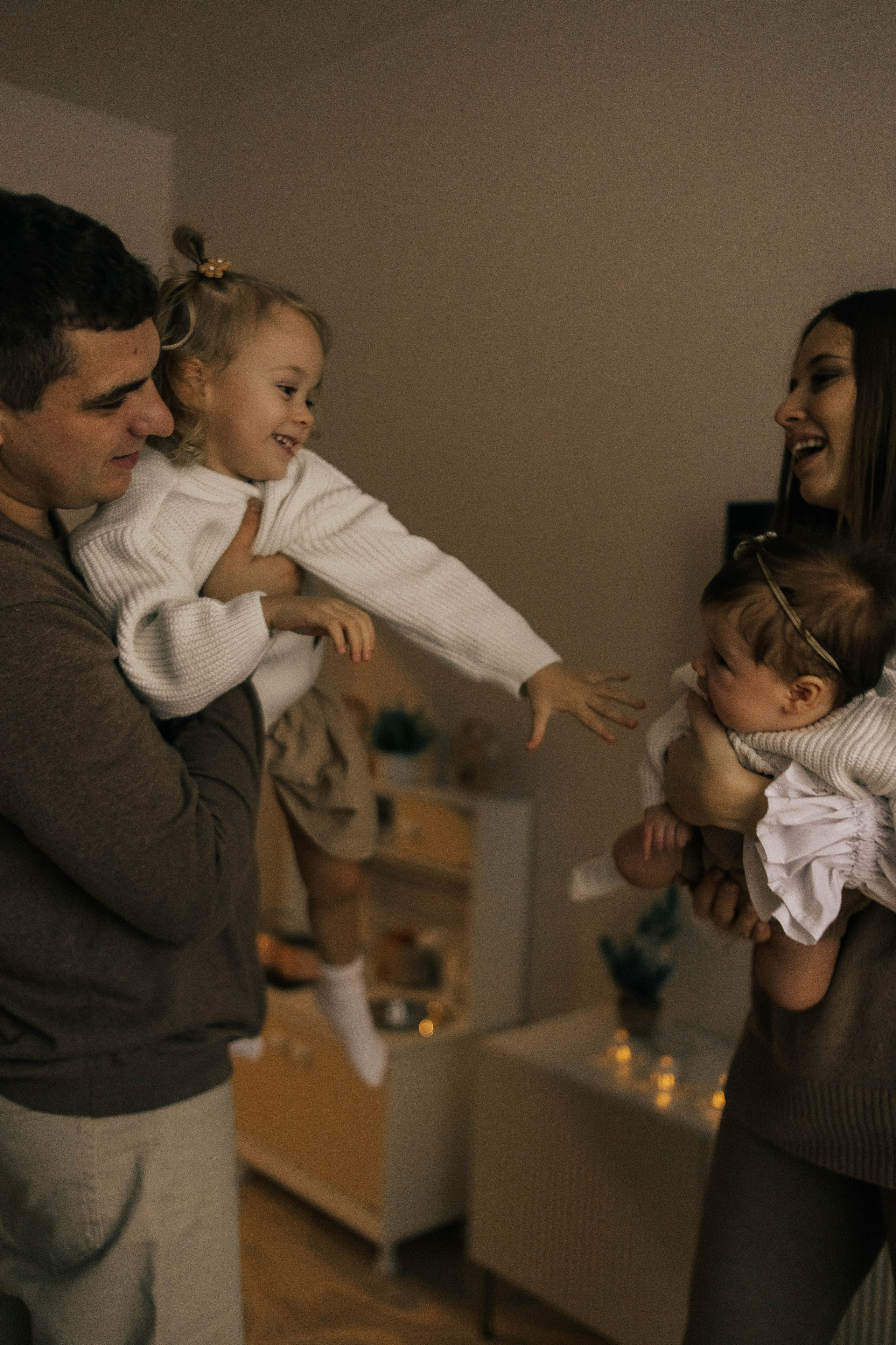 Анастасия, Андрей, Ариша и Анюта. Главная