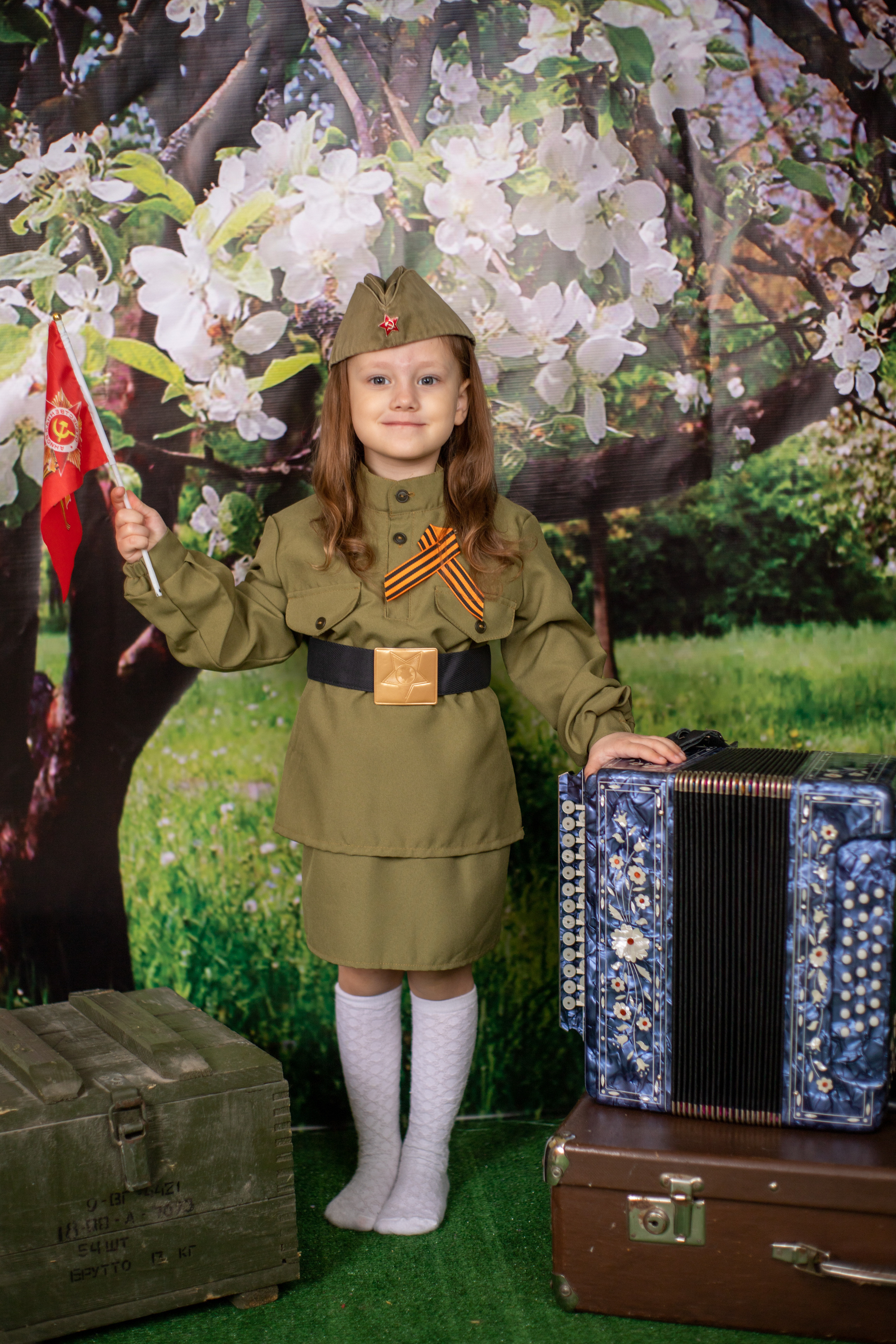 9 мая. Альбомы с самого детства. +79237847111