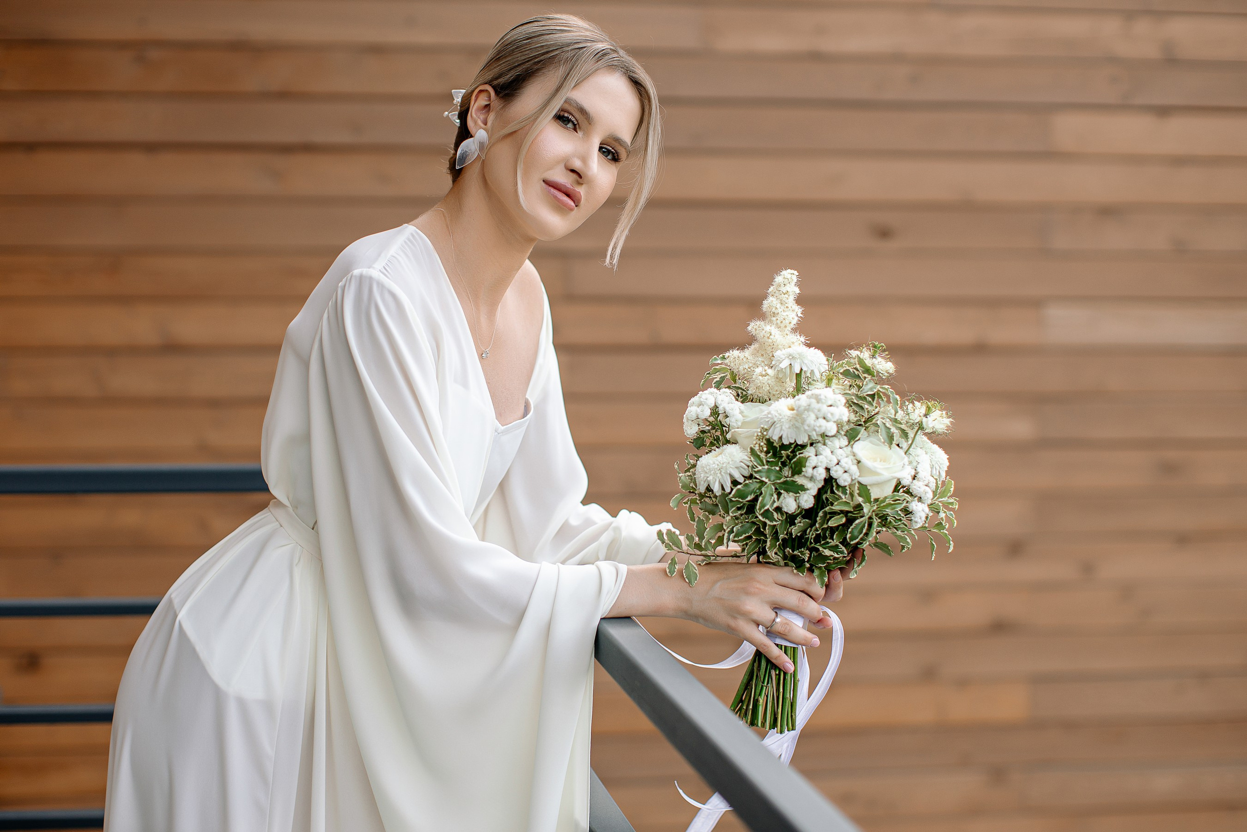 Свадебная фотосессия в отеле с собаками. Свадебный и семейный фотограф в Тамбове Сергей Григорьев