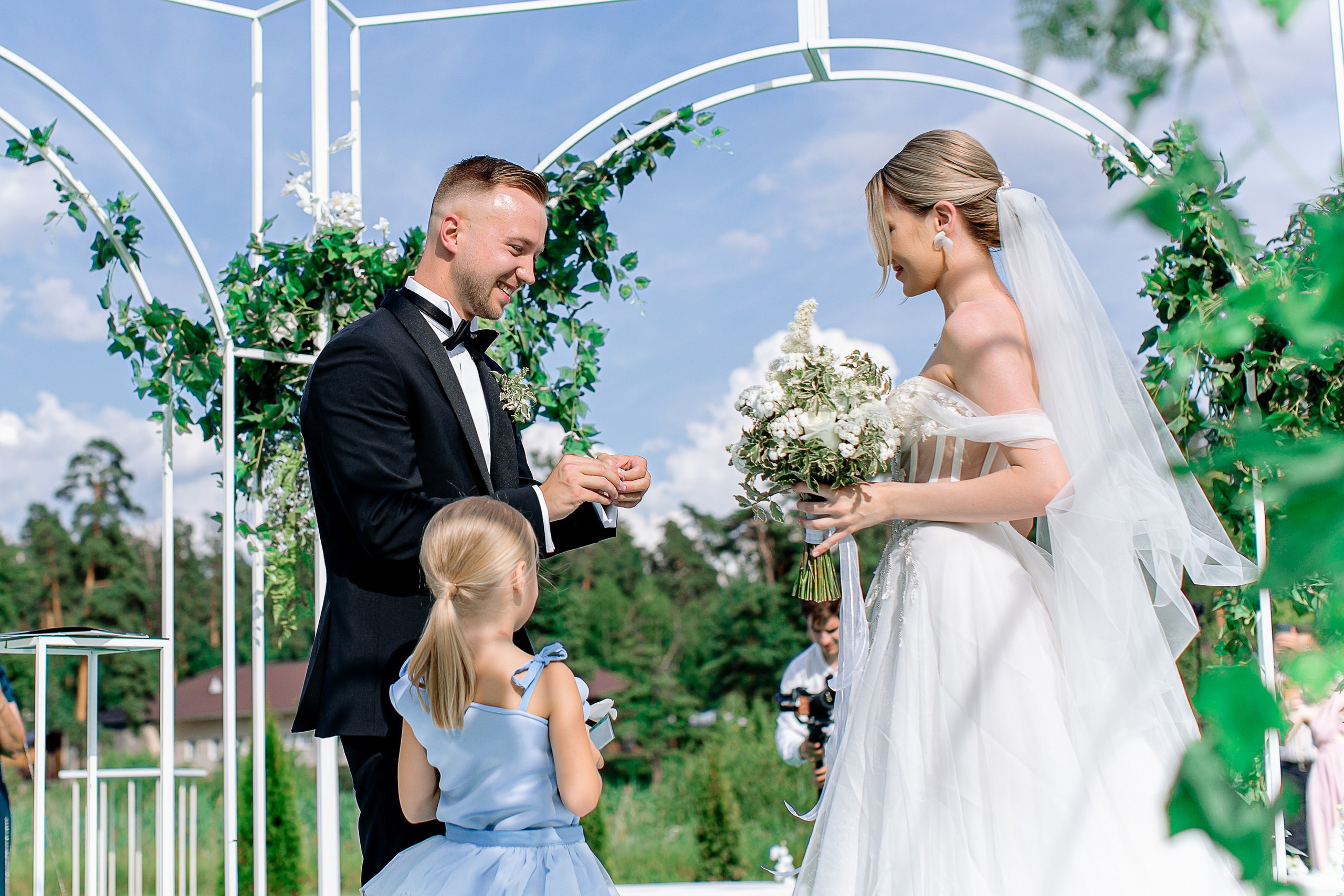 Свадебная фотосессия в отеле с собаками. Свадебный и семейный фотограф в Тамбове Сергей Григорьев