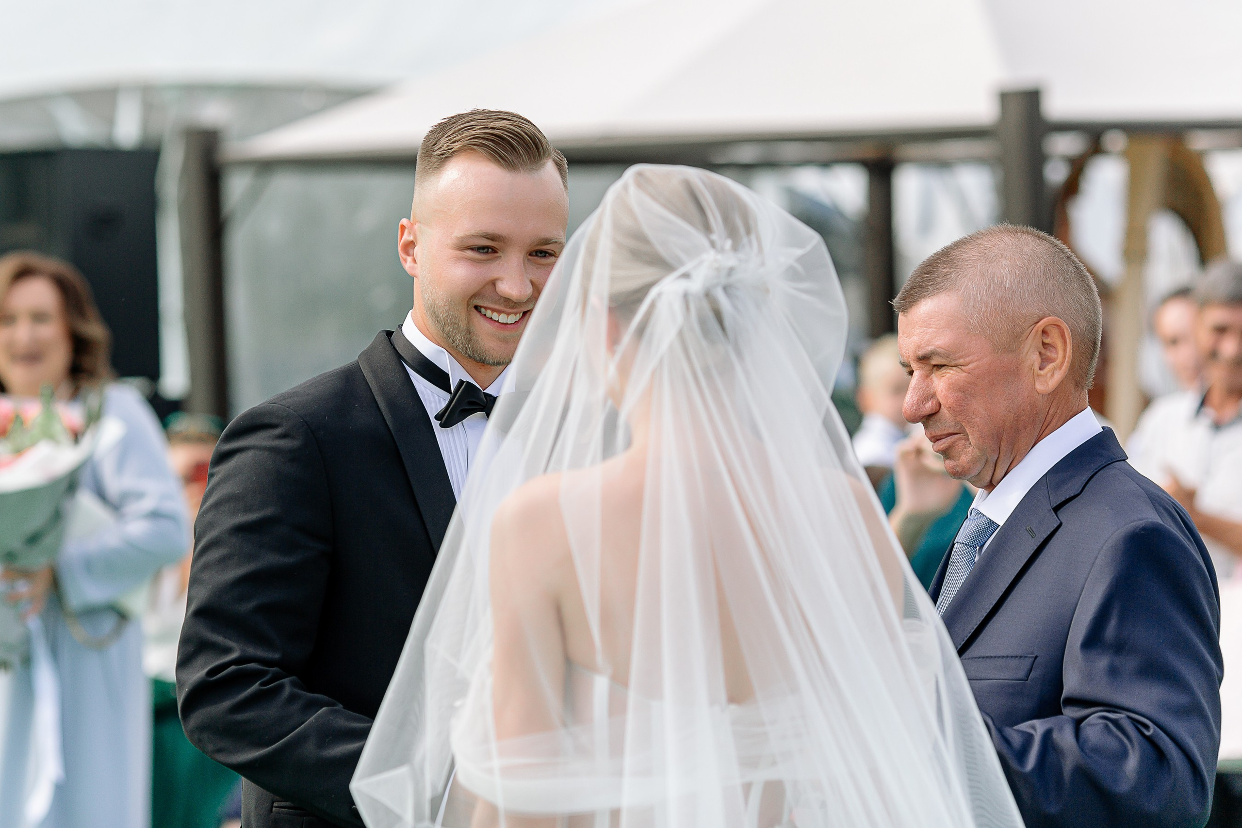 Свадебная фотосессия в отеле с собаками. Свадебный и семейный фотограф в Тамбове Сергей Григорьев