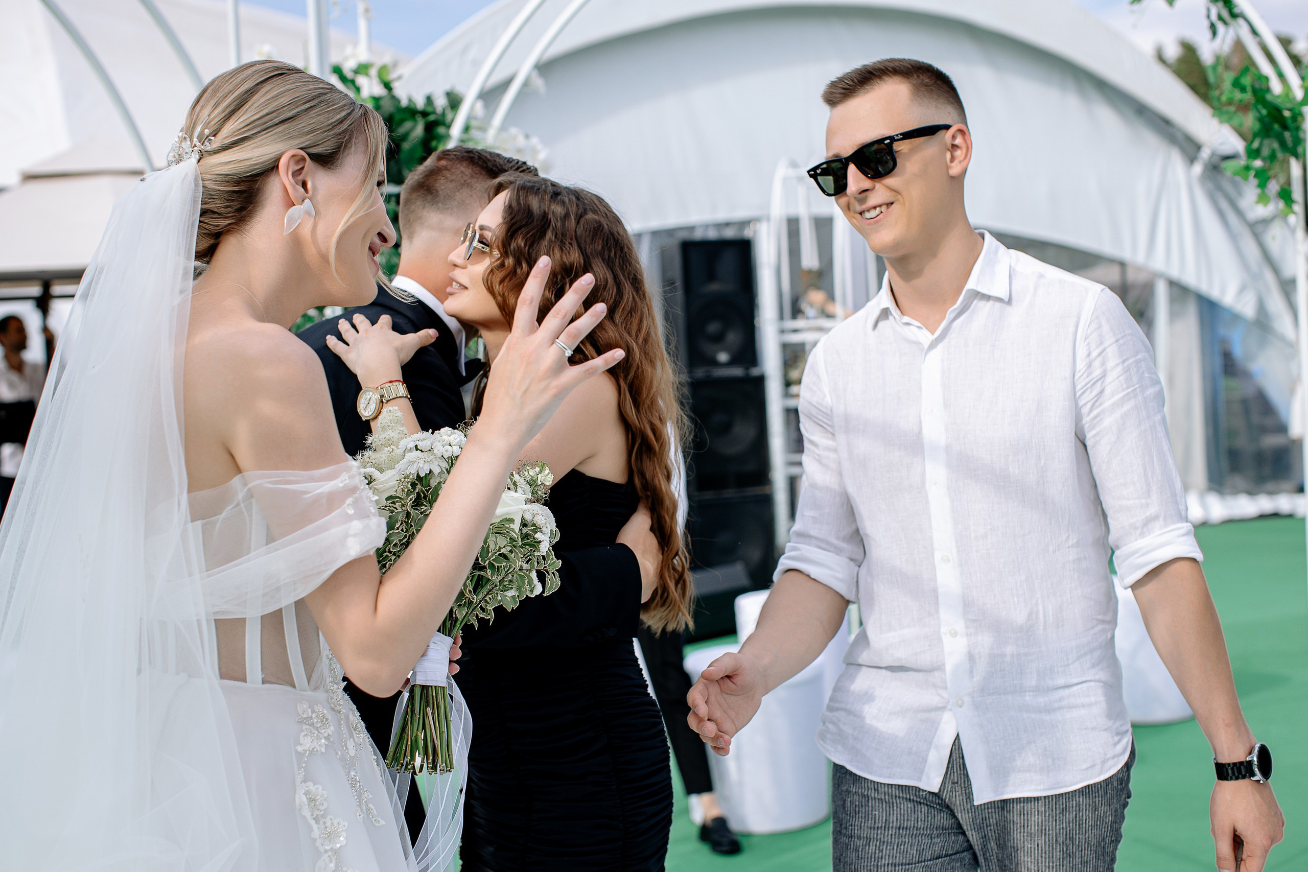 Свадебная фотосессия в отеле с собаками. Свадебный и семейный фотограф в Тамбове Сергей Григорьев