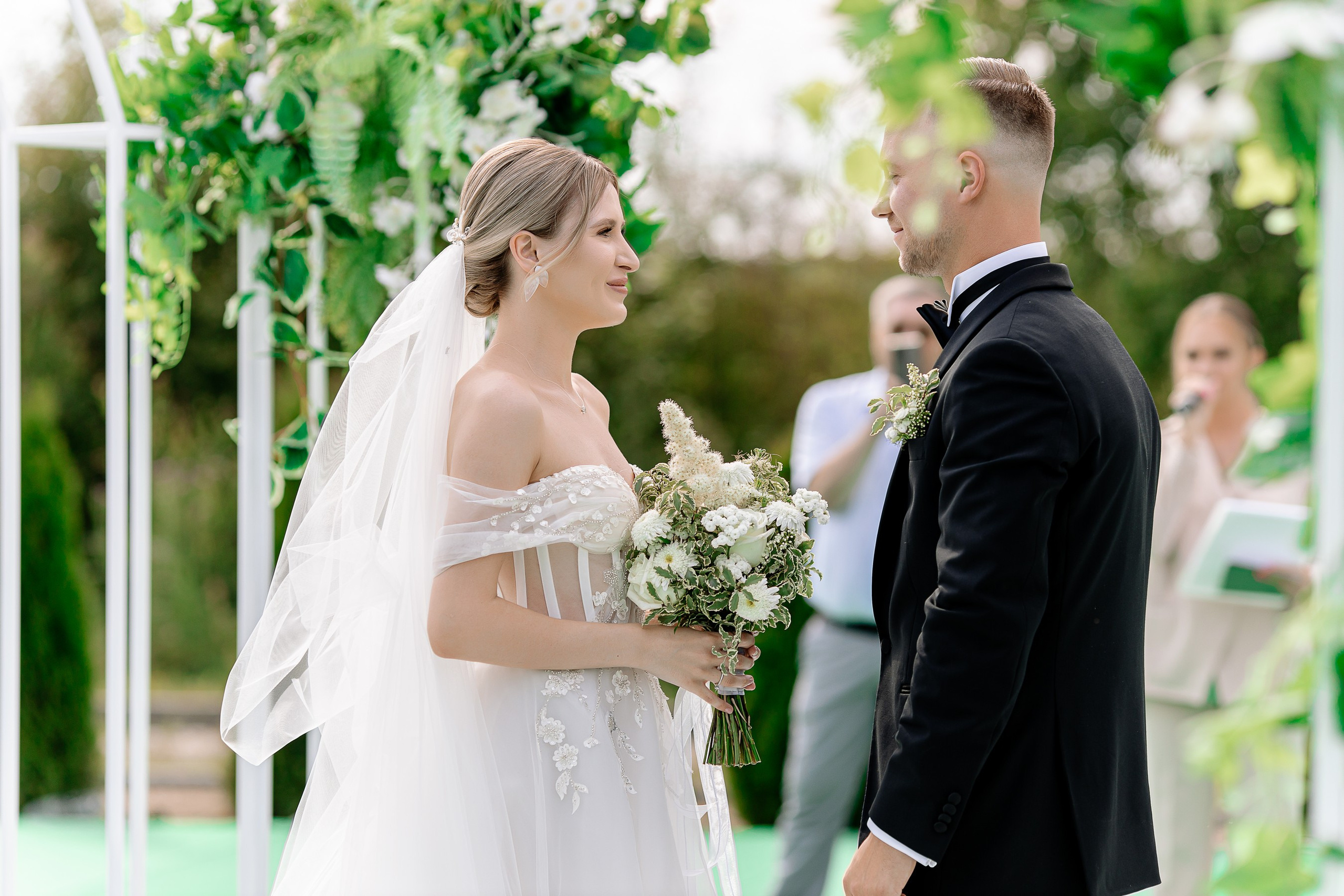 Свадебная фотосессия в отеле с собаками. Свадебный и семейный фотограф в Тамбове Сергей Григорьев