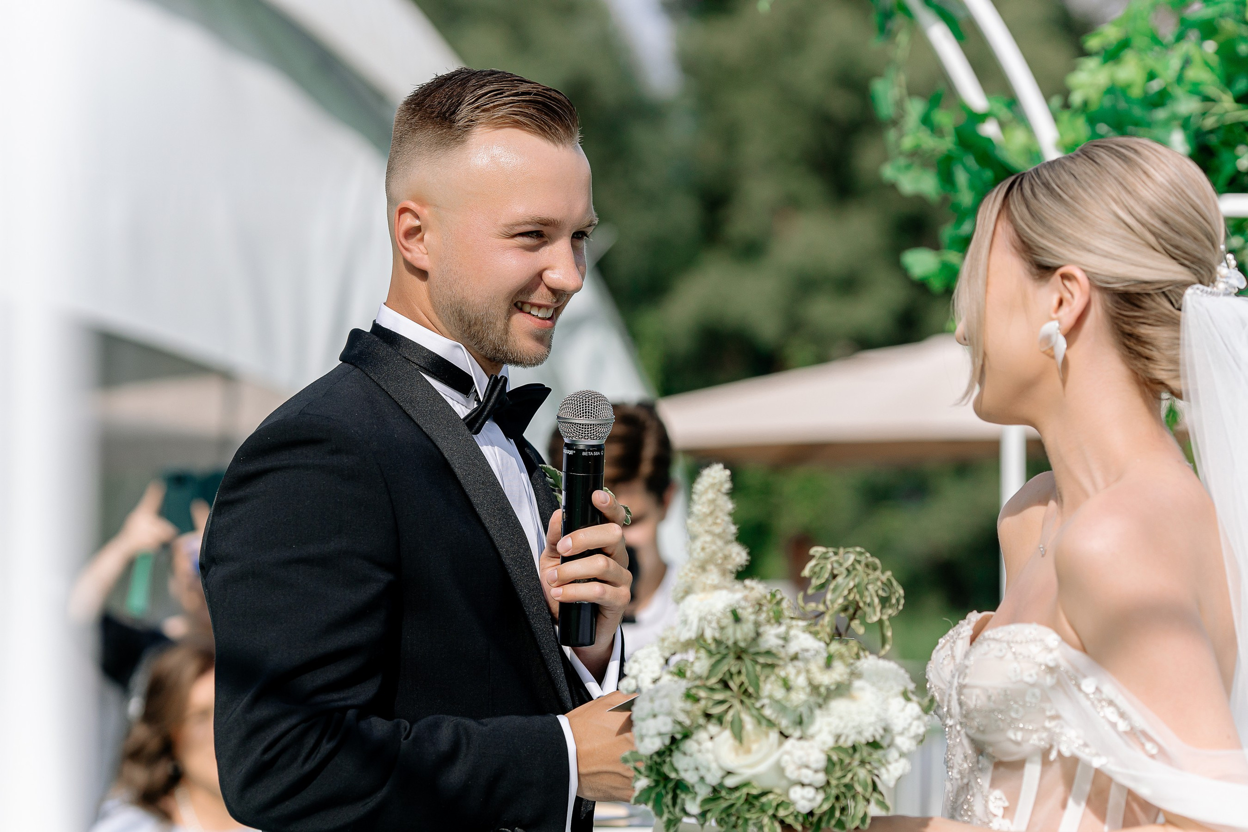 Свадебная фотосессия в отеле с собаками. Свадебный и семейный фотограф в Тамбове Сергей Григорьев