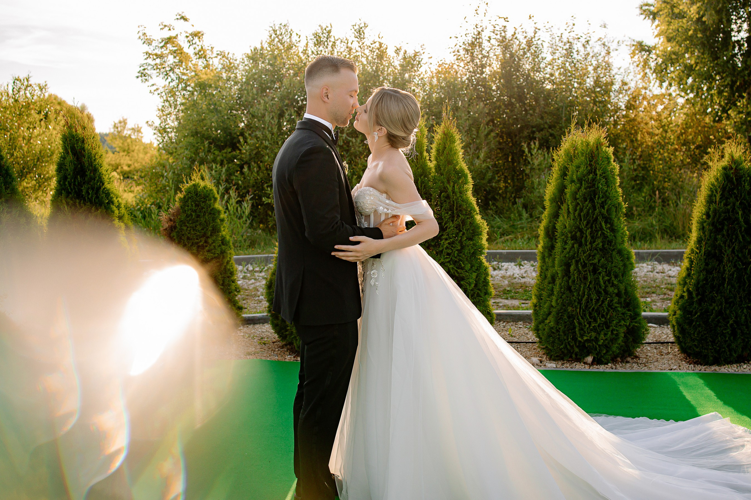 Свадебная фотосессия в отеле с собаками. Свадебный и семейный фотограф в Тамбове Сергей Григорьев