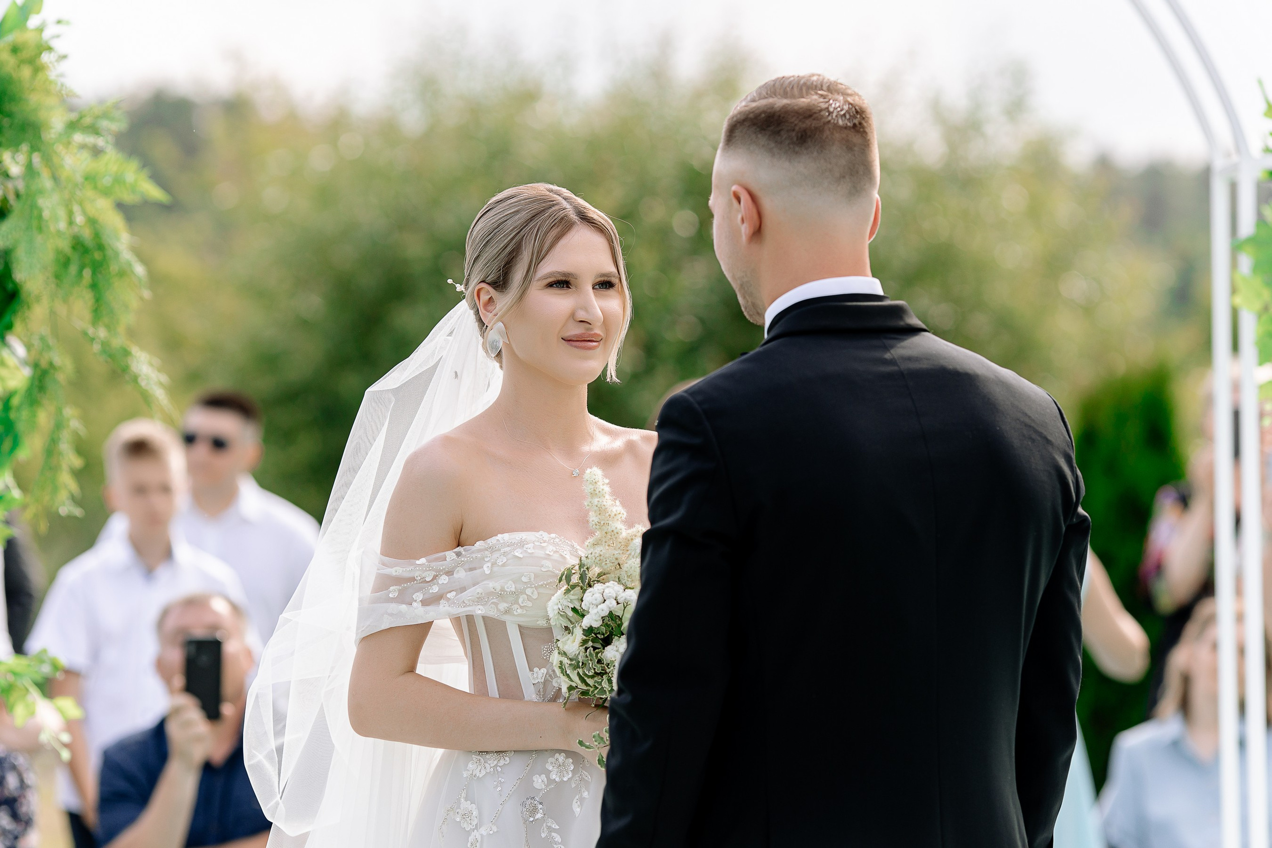 Свадебная фотосессия в отеле с собаками. Свадебный и семейный фотограф в Тамбове Сергей Григорьев