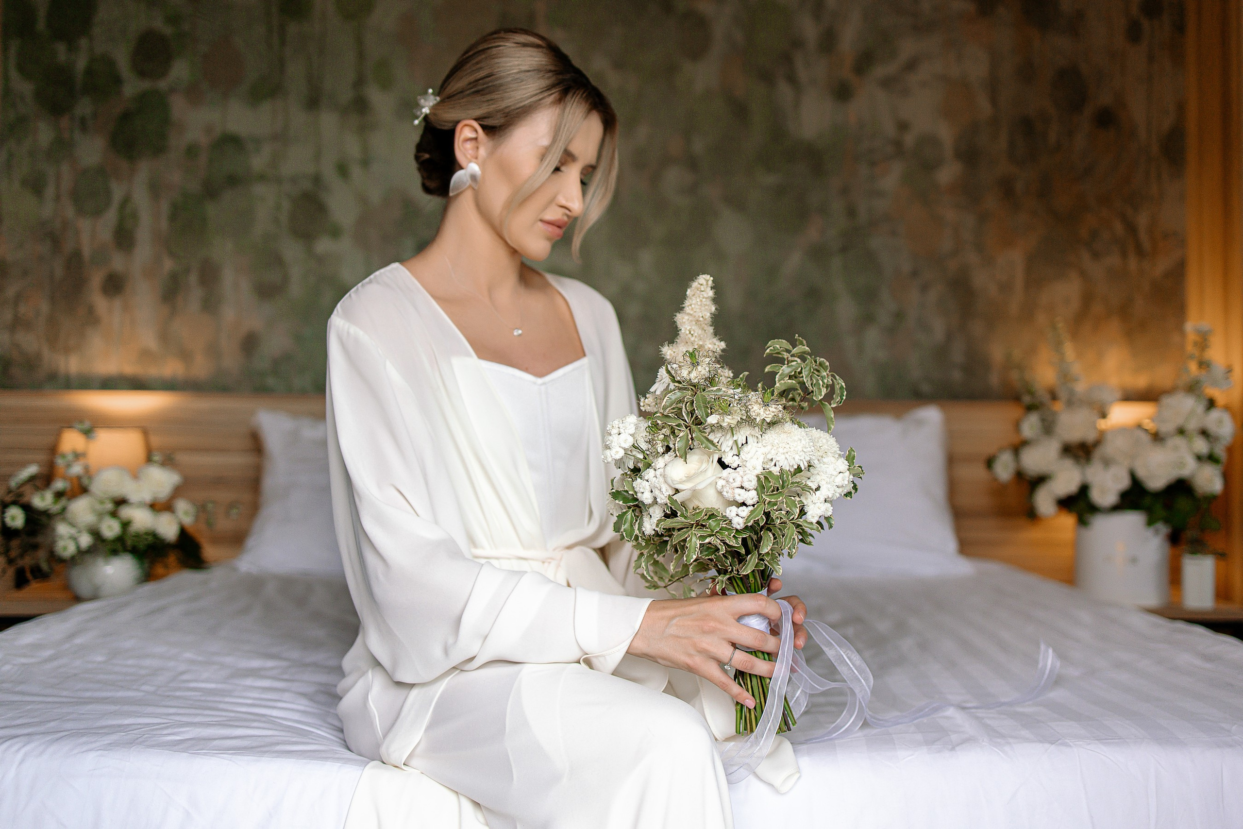 Свадебная фотосессия в отеле с собаками. Свадебный и семейный фотограф в Тамбове Сергей Григорьев