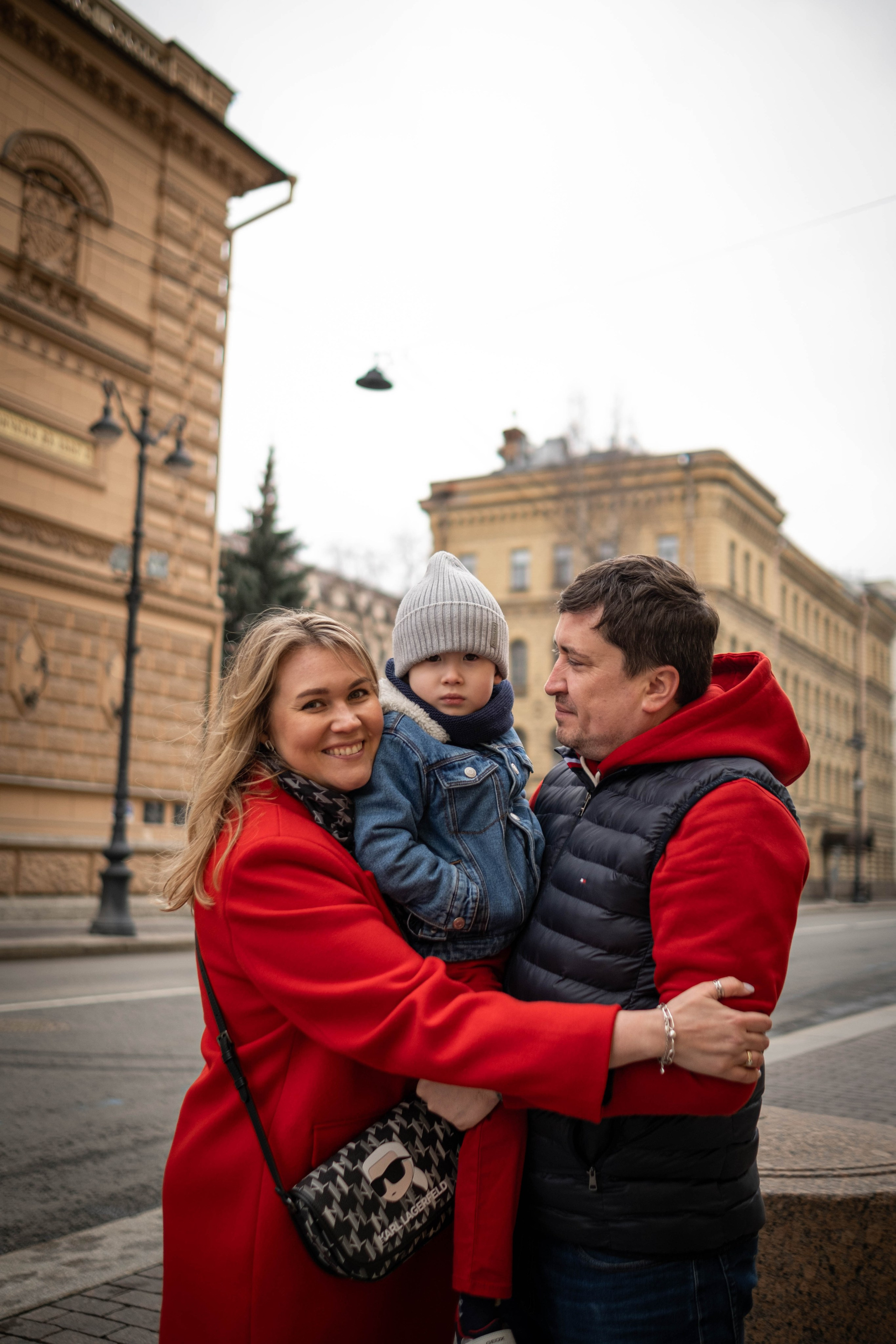 Семейная прогулка по центру Петербурга. Семейный фотограф в Санкт-Петербурге Дарья Косянчук