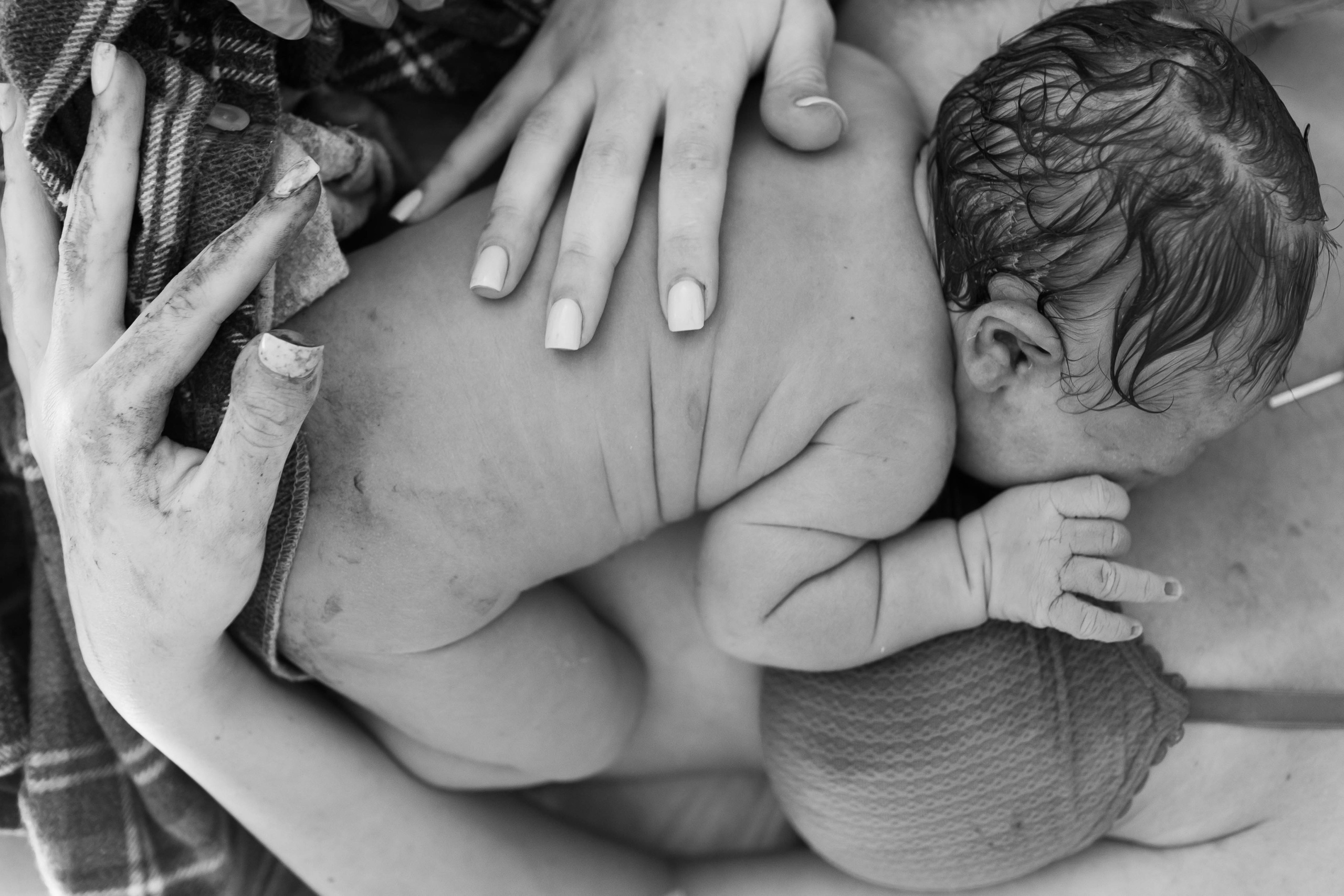 Съемка родов. Рождение Аглаи. Клинический госпиталь MD GROUP Лахта. Фотограф на роды в Санкт-Петербурге Екатерина Сысоева