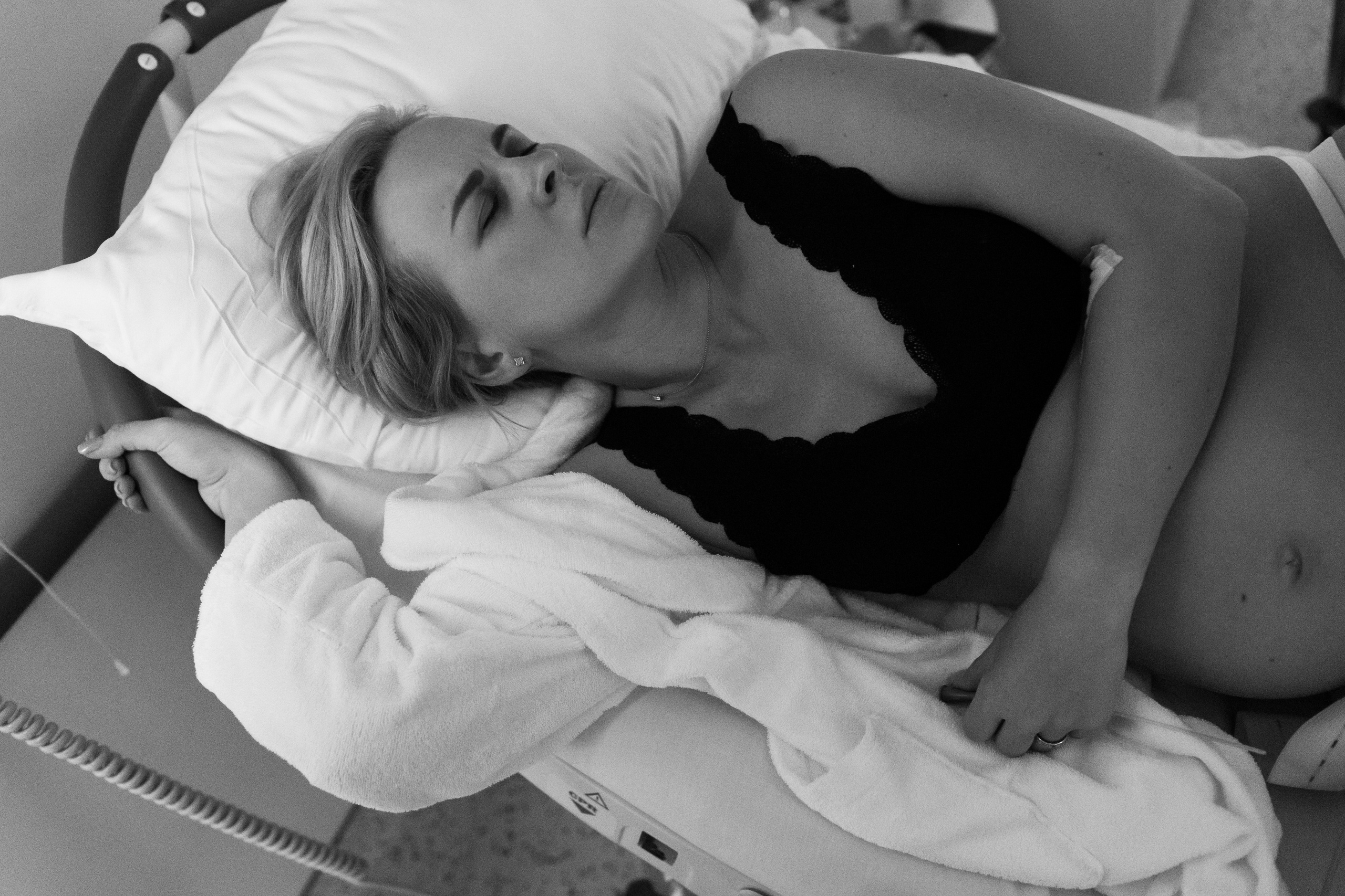 Съемка родов. Рождение Веры. Клинический госпиталь MD GROUP Лахта. Фотограф на роды в Санкт-Петербурге Екатерина Сысоева