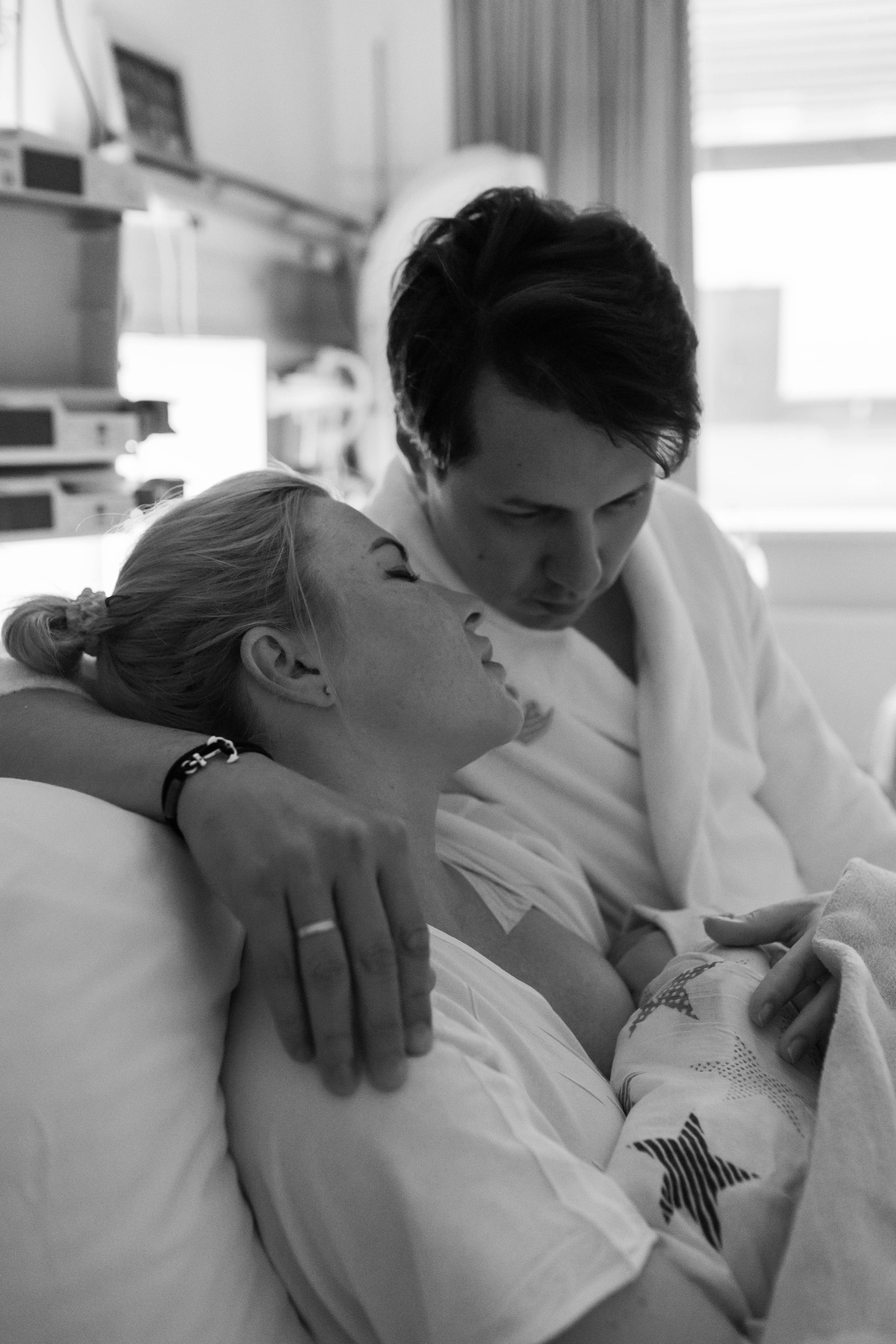 Съемка родов. Рождение Виктории. Клинический госпиталь MD GROUP Лахта. Фотограф на роды в Санкт-Петербурге Екатерина Сысоева