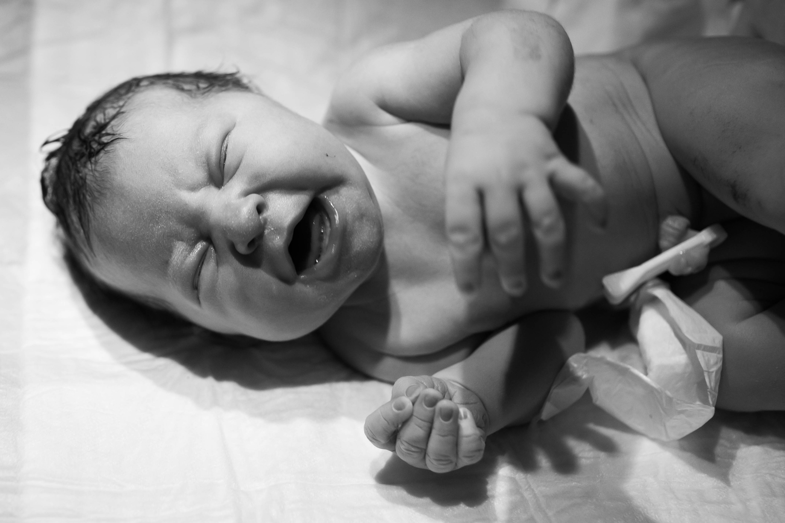 Съемка родов. Рождение Виктории. Клинический госпиталь MD GROUP Лахта. Фотограф на роды в Санкт-Петербурге Екатерина Сысоева