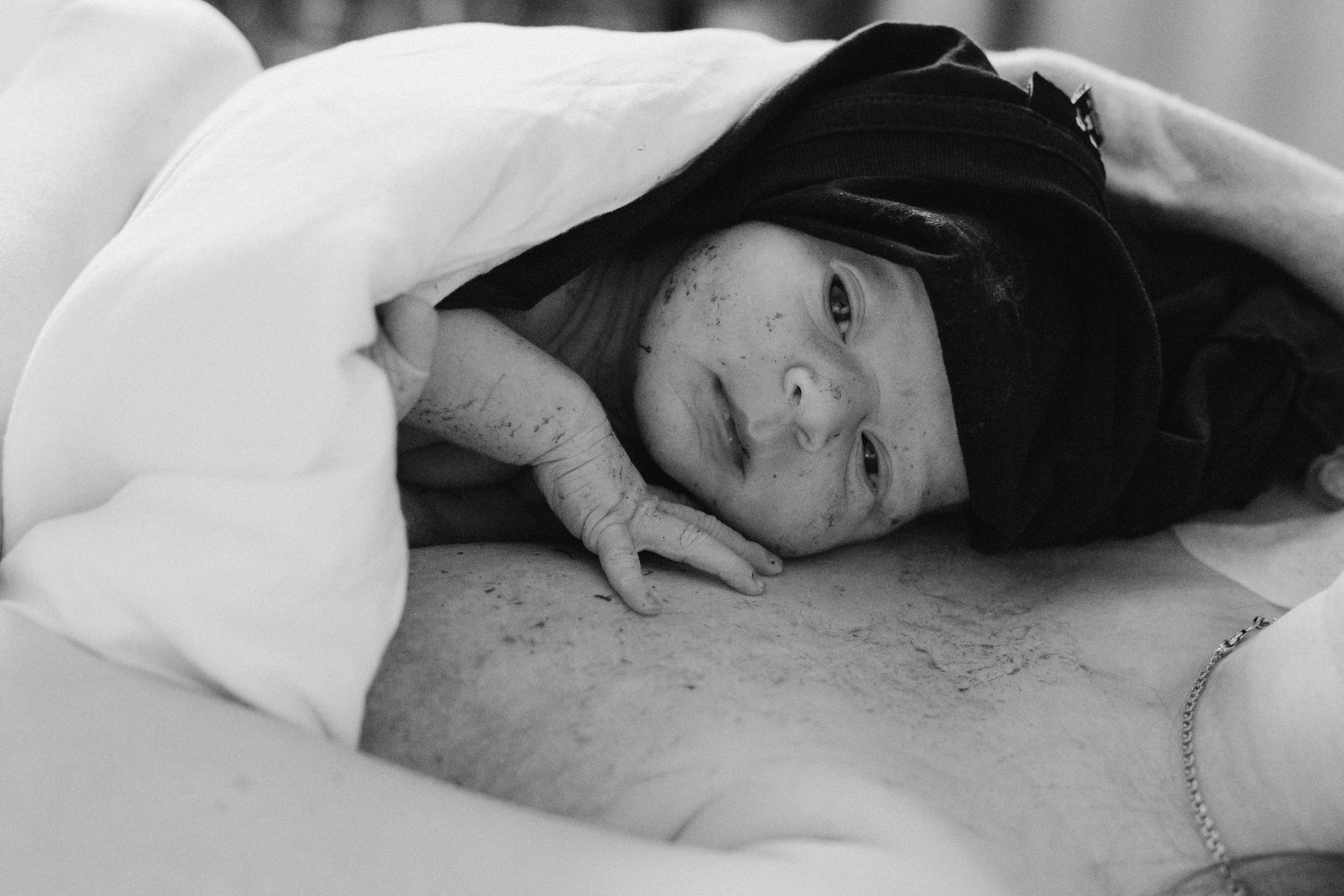 Съемка родов. Рождение Майи. Клинический госпиталь MD GROUP Лахта. Фотограф на роды в Санкт-Петербурге Екатерина Сысоева